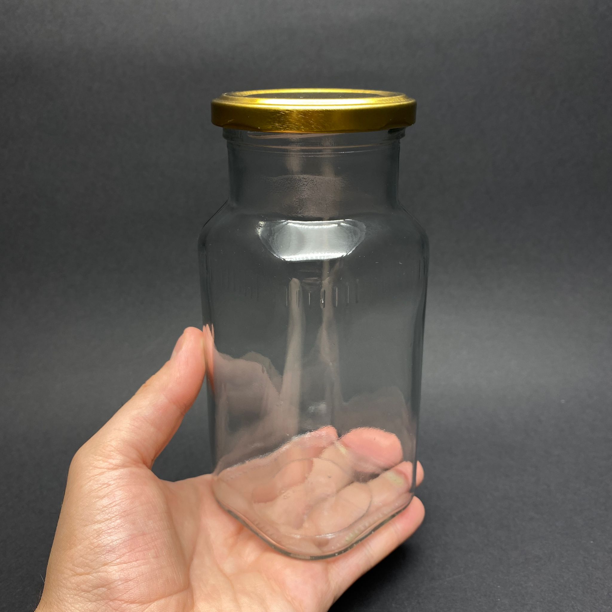 580 CC CAM KARE KAVANOZ - GOLD METAL KAPAKLI - 580 ML KÖŞELİ KAVANOZ