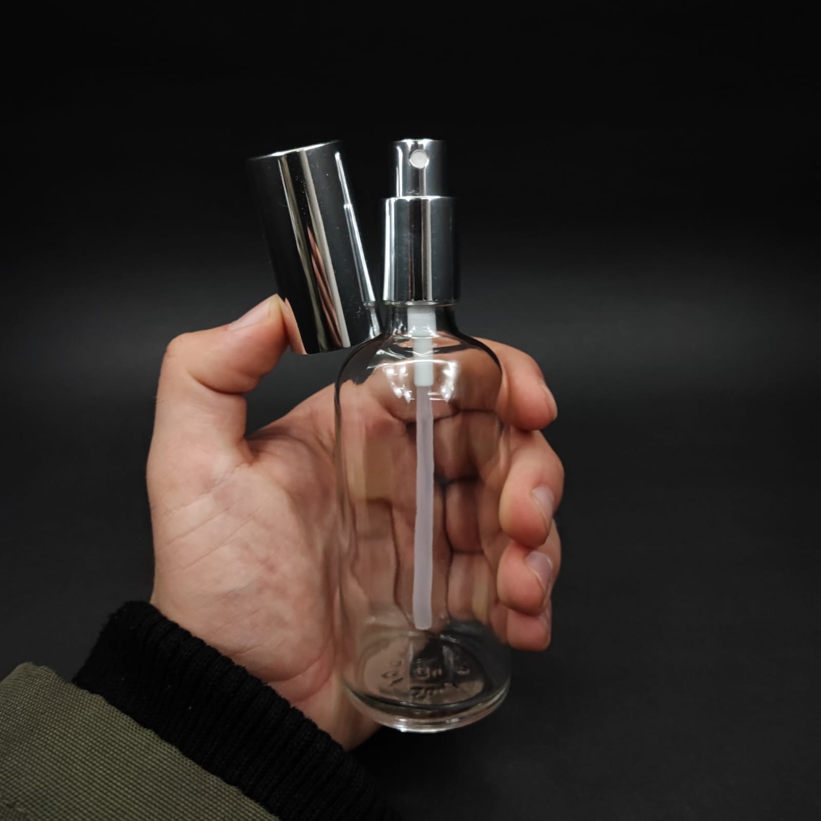 100 ML LÜKS VİDALI VALF ÇEVİRME PARFÜM ŞİŞELERİ - 100 CC ŞEFFAF CAM ŞİŞE - GÜMÜŞ METAL SPREYLİ KAPAKLI SET