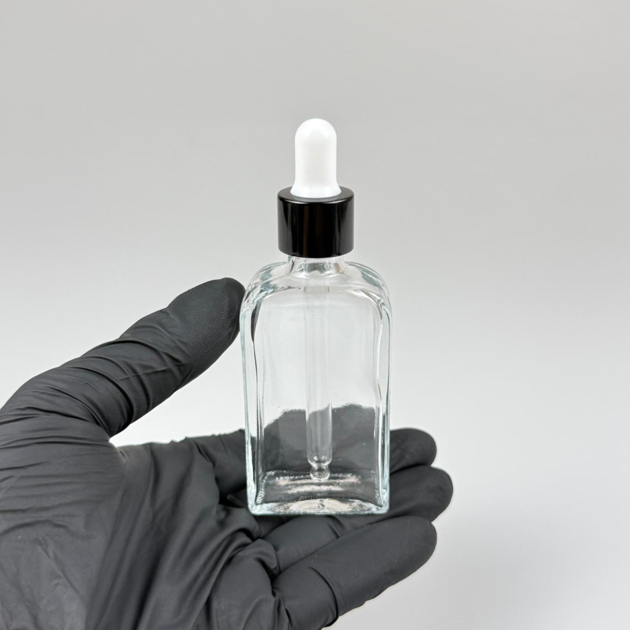 40 CC YASSI DİKDÖRTGEN PRESTİJLİ CAM DAMLALIKLI ŞİŞE - BEYAZ EMZİK - SİYAH METALİK KAPAK - 40 ML CAM DAMLALIKLI ŞİŞE - DAMLALIKLI BOŞ ŞİŞE