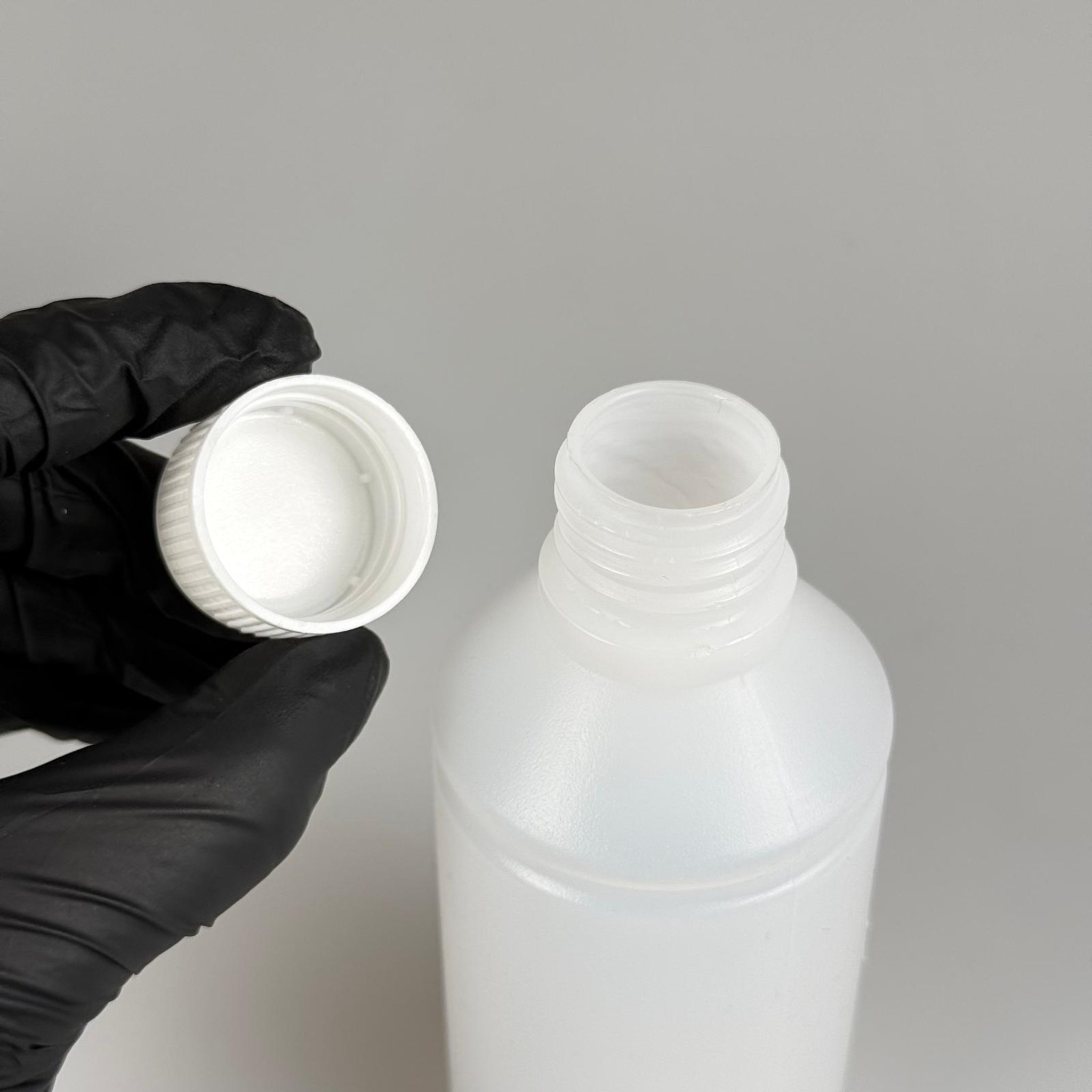 250 CC TİNER ŞİŞESİ - KÖPÜK CONTALI BEYAZ KAPAKLI - 250 ML KİMYASALA DAYANIKLI PLASTİK ŞİŞE