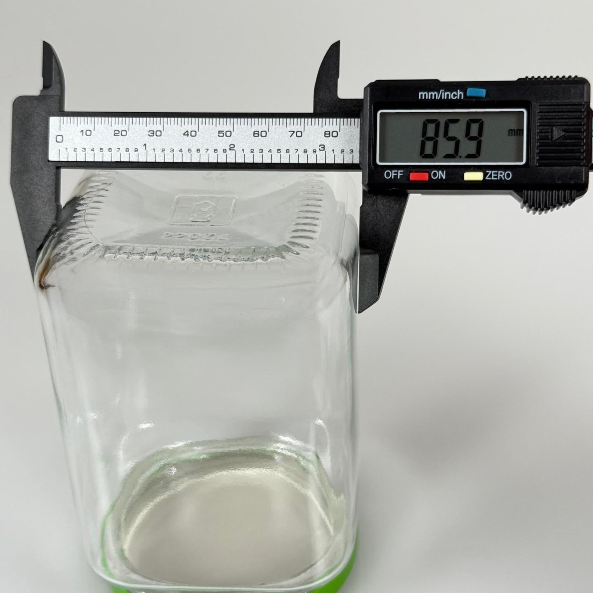 720 CC CAM KARE KAVANOZ - AÇIK YEŞİL METAL KAPAKLI - 720 ML KÖŞELİ CAM KAVANOZ