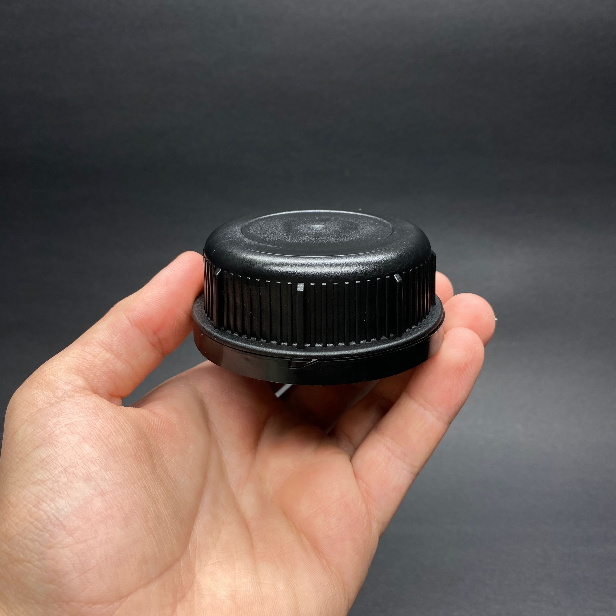 60 MM SANAYİ BİDON KAPAĞI - KİLİTLİ - (20-30 LT BİDONA UYAR) SK 60/31 SİYAH BERİCAP BİDON KAPAK