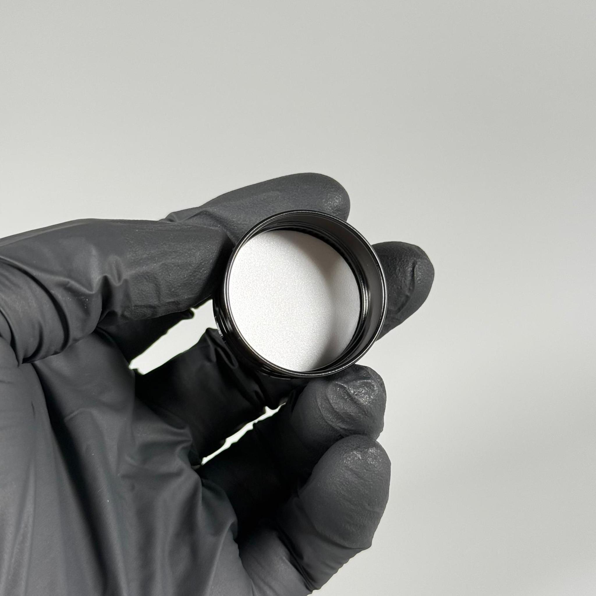 31/18 MM VİDALI METAL ALÜMİNYUM SİYAH KAPAK - 31 MM VİDALI AĞIZ DORİKA, MARASKA ŞİŞELER İÇİN ELLE KAPANABİLİR METAL KAPAK