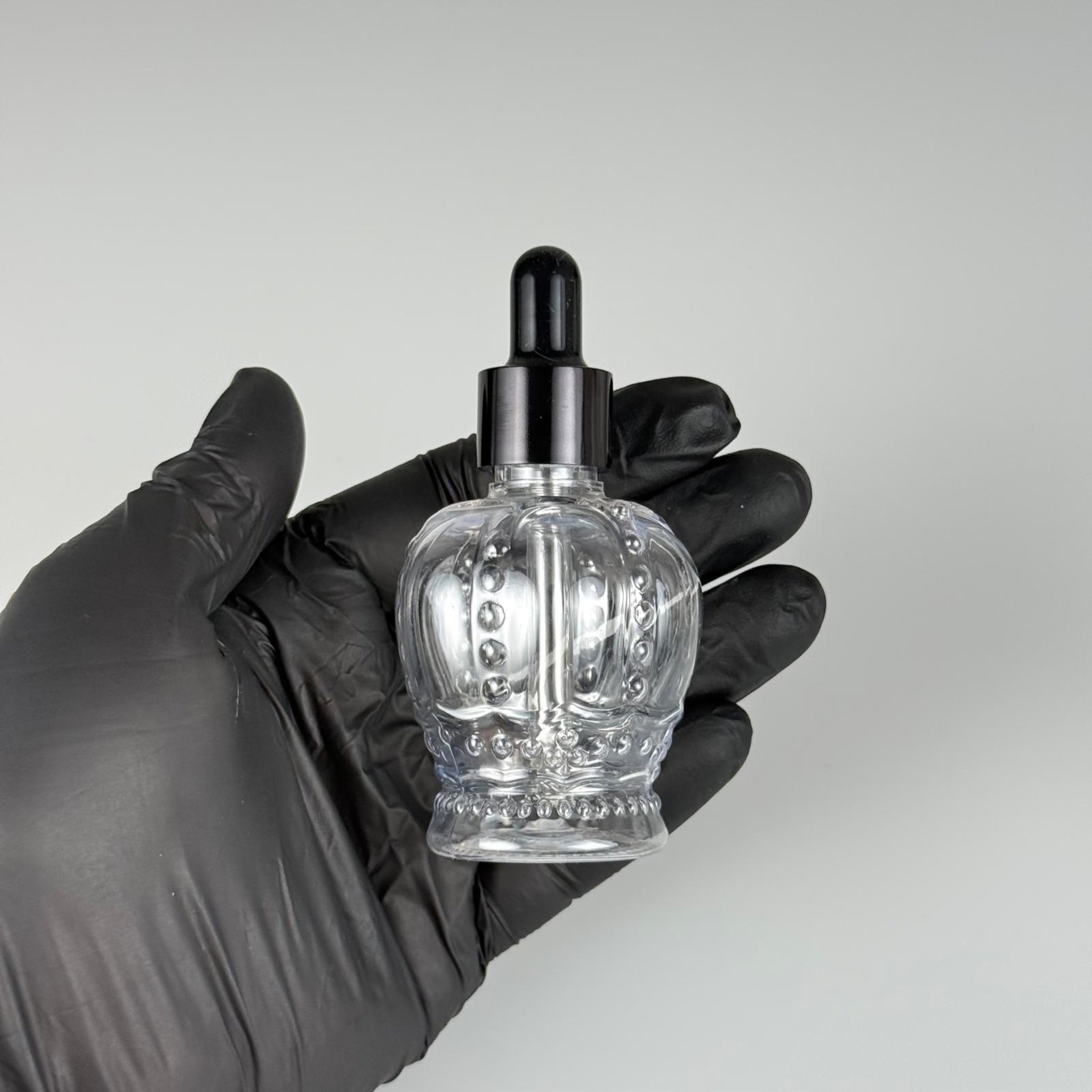 60 CC KRAL TACI MODEL CAM DAMLALIKLI PET ŞİŞE - 60 ML PLASTİK ŞİŞE + SİYAH EMZİK + SİYAH METAL KAPAK + CAM PİPET TAKIM