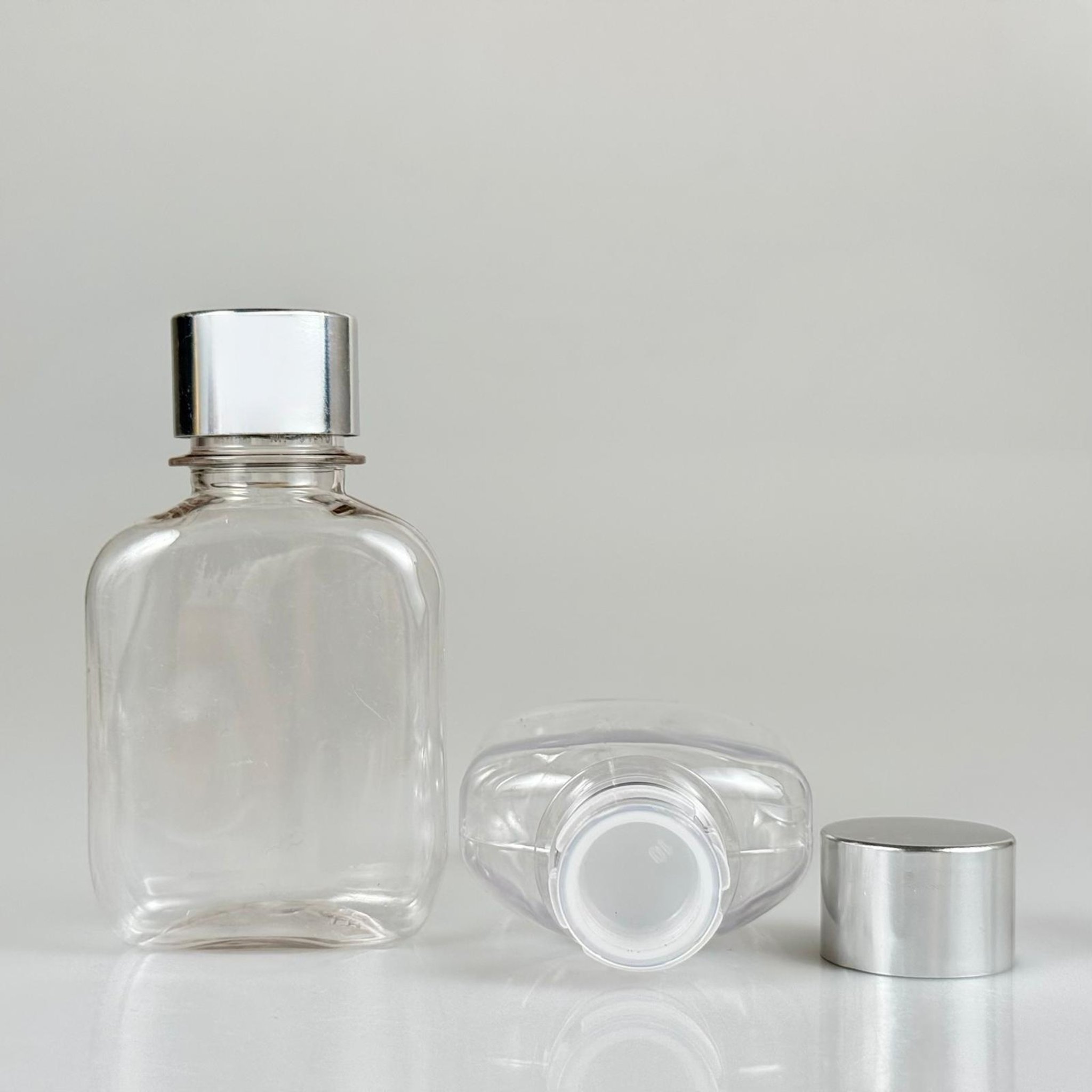 100 CC YASSI PET ŞİŞE + ALÜMİNYUM KAPLAMALI GÜMÜŞ KAPAKLI + KÖR TIPALI TAKIM - 100 ML PET ŞİŞE