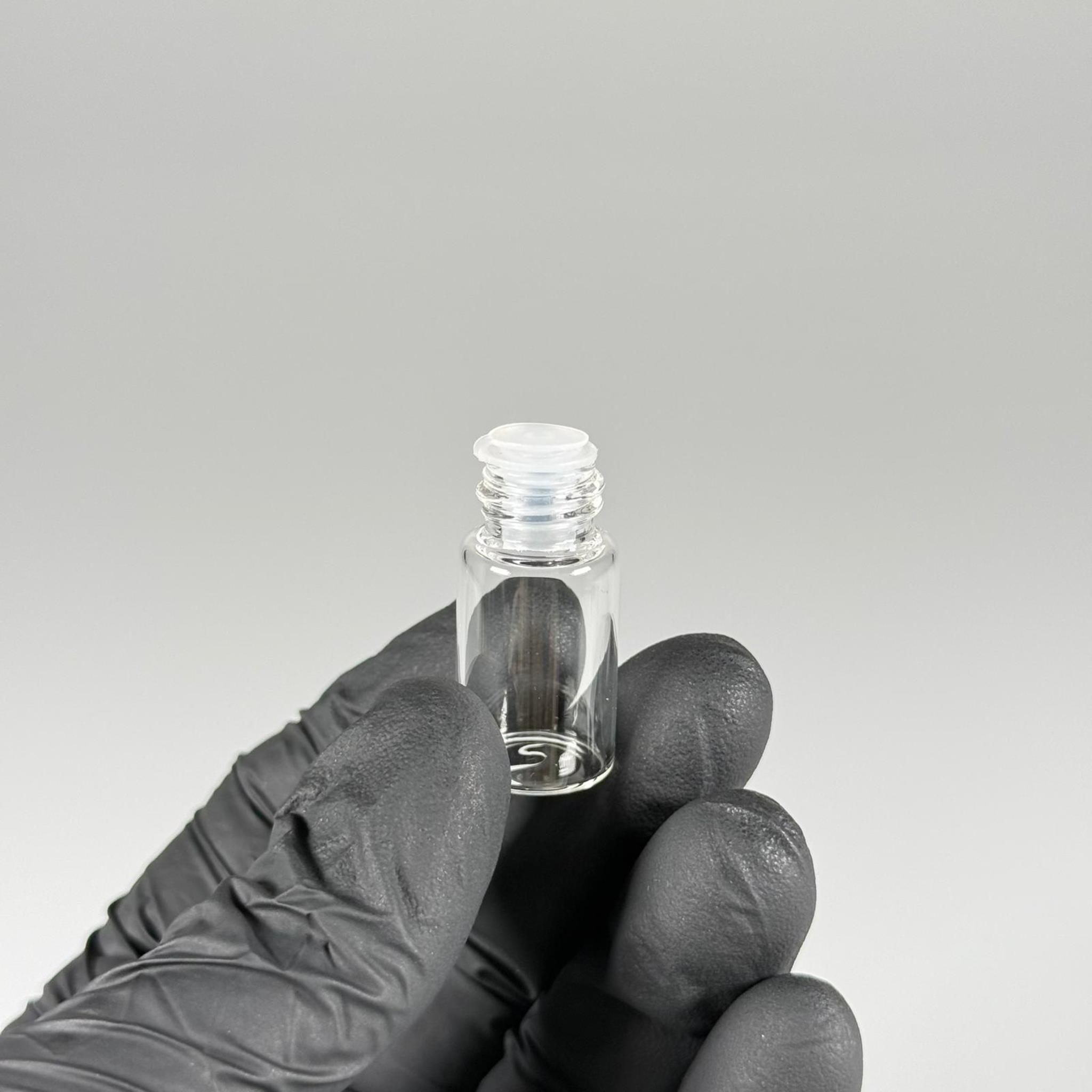 3 CC ŞEFFAF İNCE CAM ŞİŞE - BEYAZ KAPAKLI + İÇTEN DAMLALIKLI - 3 ML CAM ŞİŞE