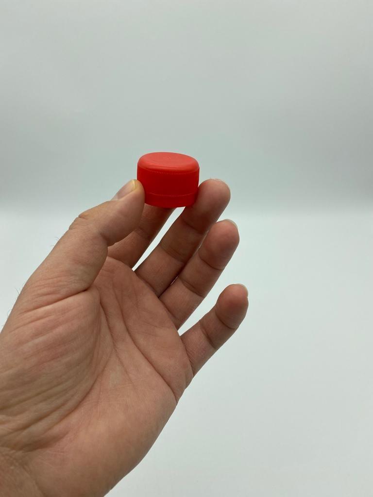 28 MM MEŞRUBAT KAPAĞI KIRMIZI- KOLA VE MEŞRUBAT ŞİŞELERİ İÇİN PLASTİK KAPAK