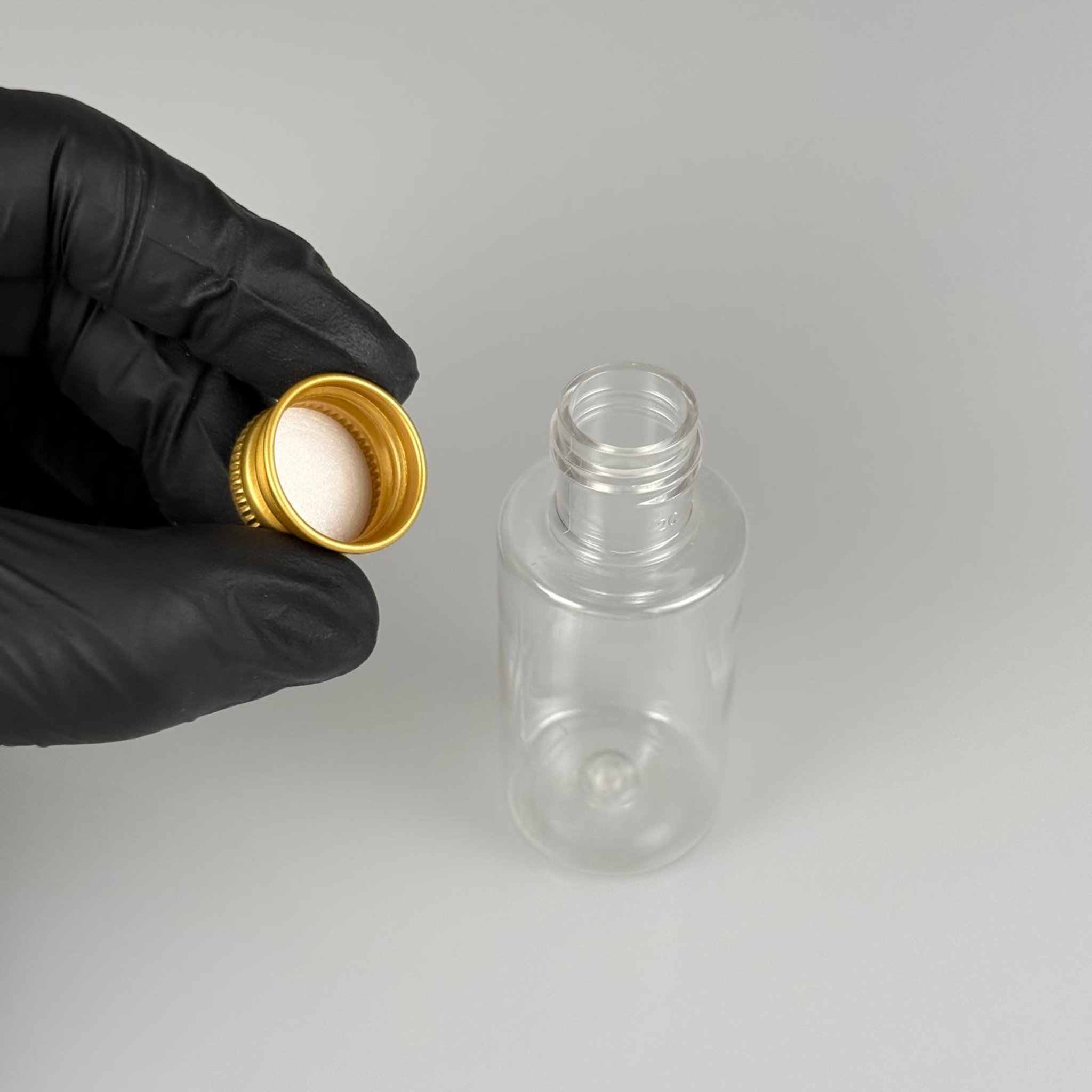 30 CC SİLİNDİR KISA MODEL PET ŞİŞE - KÖPÜK CONTALI GOLD ALÜMİNYUM METAL KAPAKLI TAKIM - 30 ML ŞEFFAF PET ŞİŞE