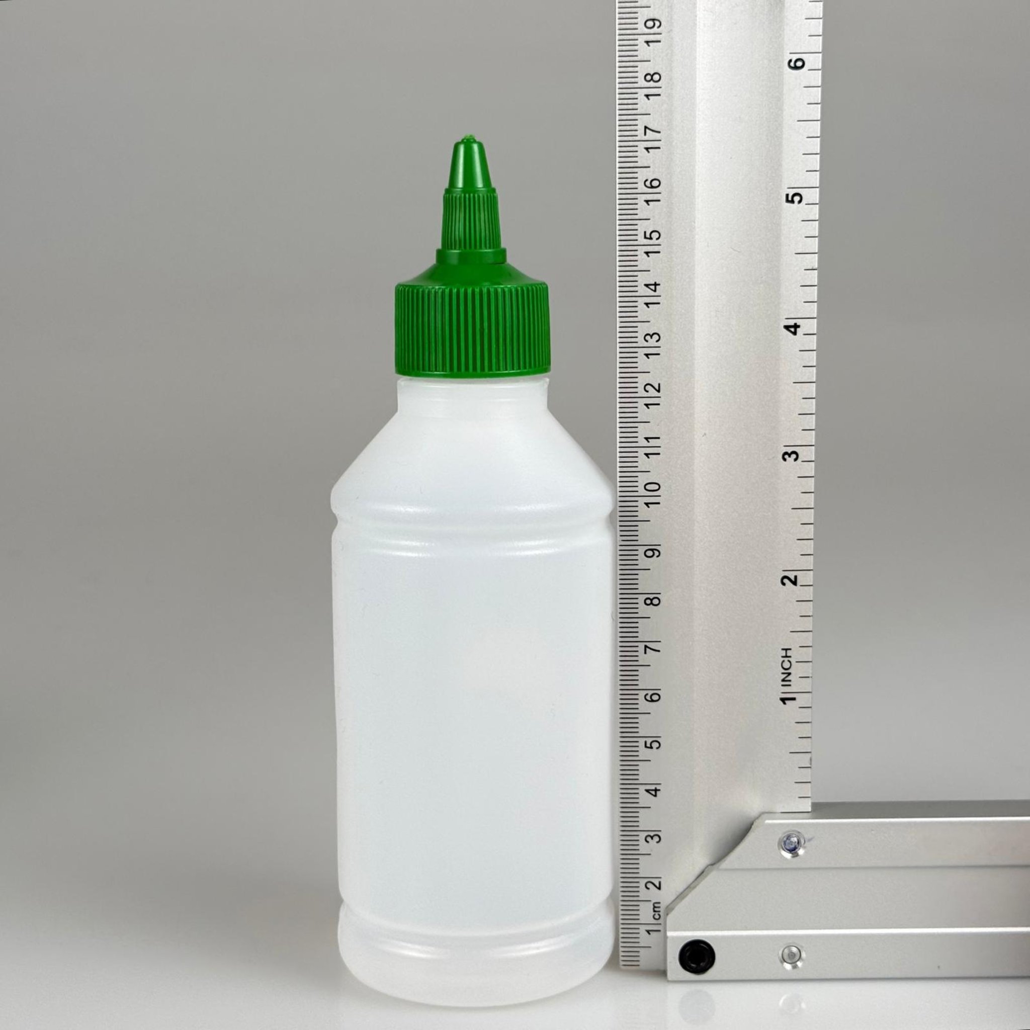ZEYTİNYAĞI, SOS, ACI SOS, SİRKE, SRIRACHA VB BOŞ ŞİŞELERİ - YEŞİL SİVRİ TWİST AKITICI KAPAK + 250 ML NATÜREL POLİETİLEN PLASTİK ŞİŞE TAKIM