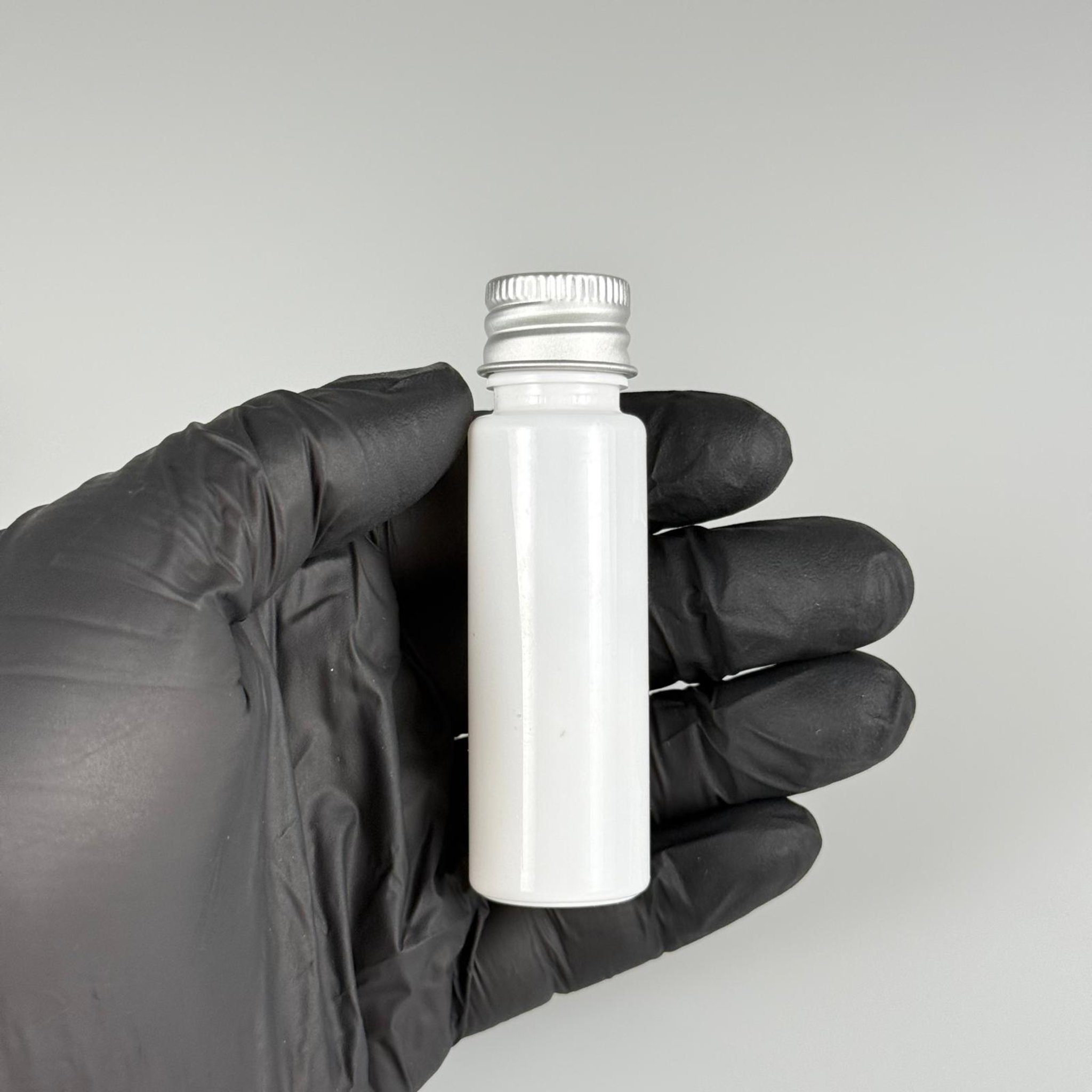 20 CC BEYAZ PET SHOT ŞİŞE - KÖPÜK CONTALI GÜMÜŞ ALÜMİNYUM METAL KAPAKLI + KÖR TIPALI TAKIM - 20 ML PLASTİK ŞİŞE