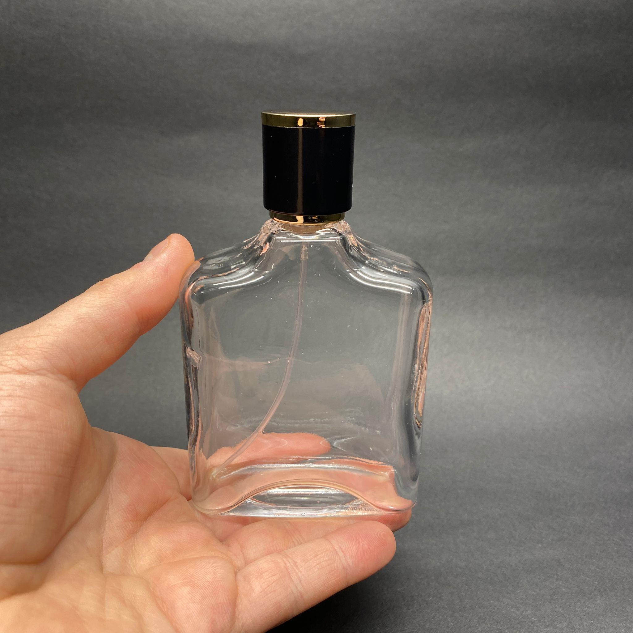 100 ML YASSI MODEL ZEUS PARFÜM ŞİŞESİ - SİYAH METAL SPREYLİ + GOLD SİYAH KAPAKLI (AĞIZ 15 MM GEÇME KOLAY KAPAMA) !!DEFOLU ŞİŞE ÇIKABİLİR, FİYAT UYGUN TUTULMUŞTUR!!