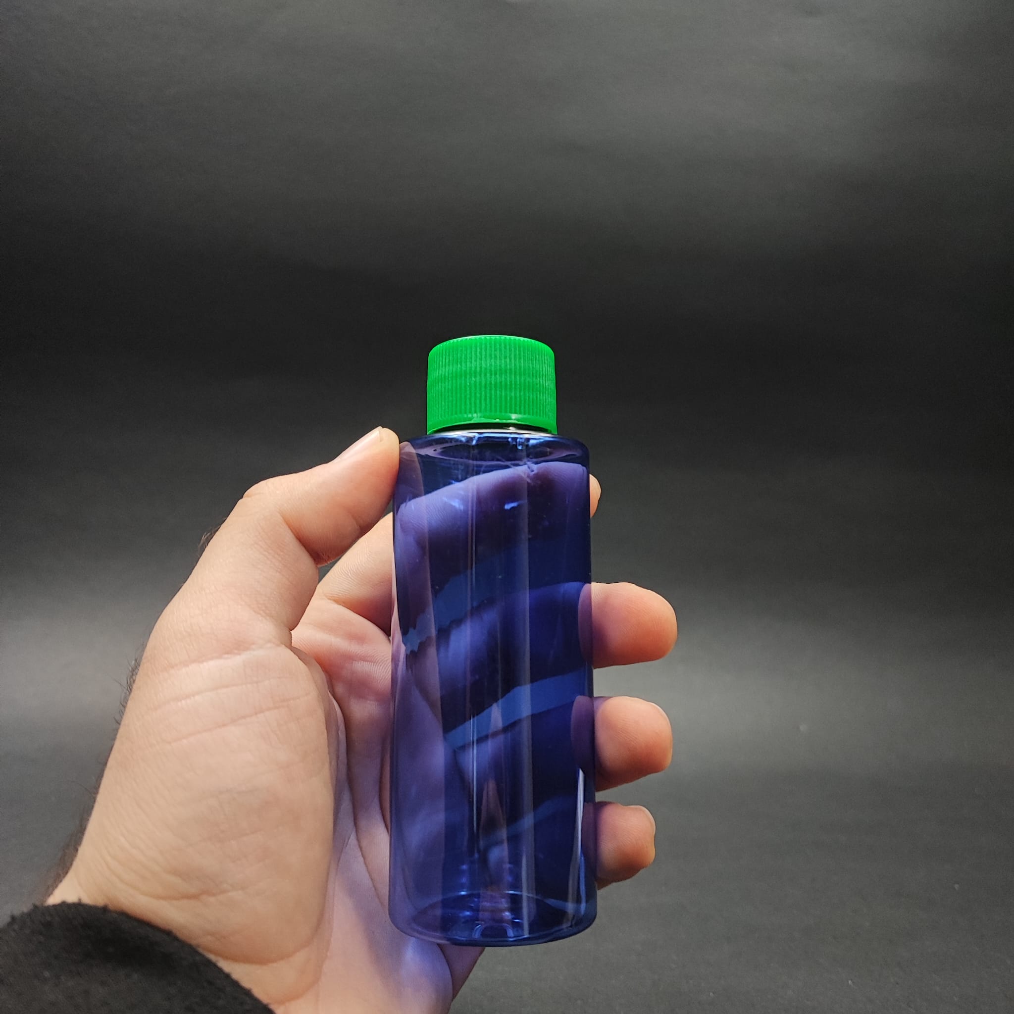 100 CC MAVİ SERT PET ŞİŞE - CONTALI YEŞİL KAPAKLI - 100 ML KAPAKLI PLASTİK ŞİŞE