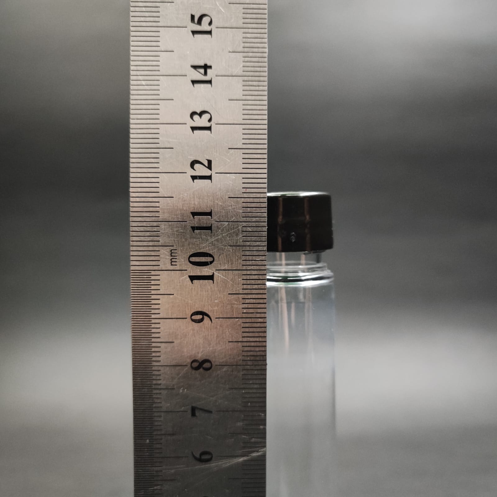 30 CC ŞEFFAF PLASTİK UZUN ŞİŞE + KENDİNDEN CONTALI SIZDIRMAZ SİYAH KAPAK  - 30 ML KAPAKLI PET ŞİŞE