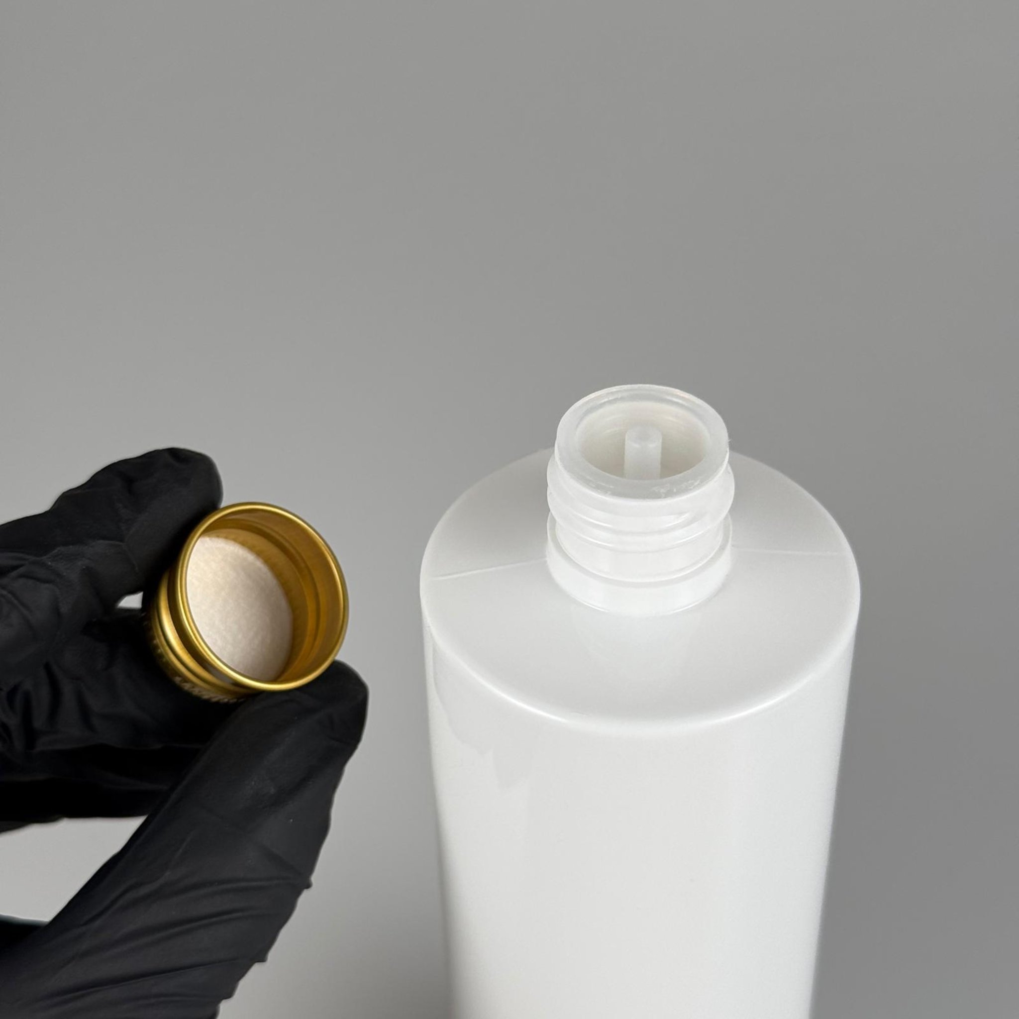 400 CC BEYAZ KÜT BOYUNLU SİLİNDİR PET ŞİŞE (30 GR - 24 AĞIZ ) + KÖPÜK CONTALI GOLD METAL ALÜMİNYUM KAPAKLI + KOLONYA TIPALI TAKIM - 400 ML  KAPAKLI BEYAZ PLASTİK ŞİŞELER