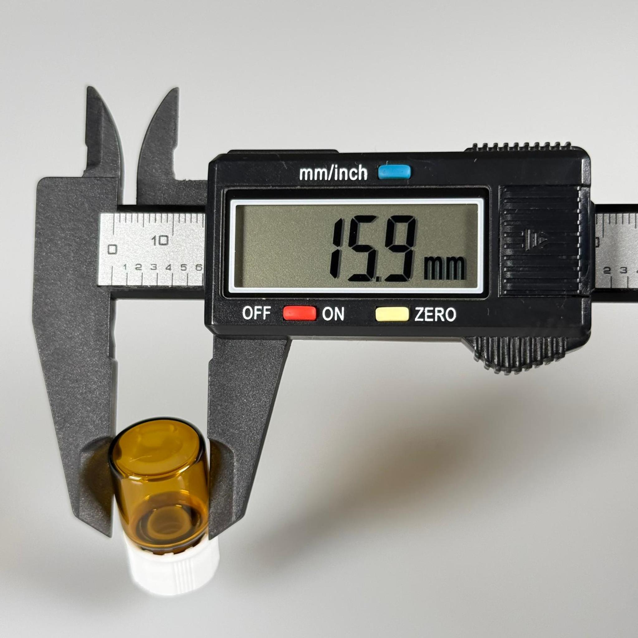 2 CC AMBER İNCE CAM ŞİŞE - BEYAZ KAPAKLI + İÇTEN DAMLALIKLI - 2 ML CAM ŞİŞE