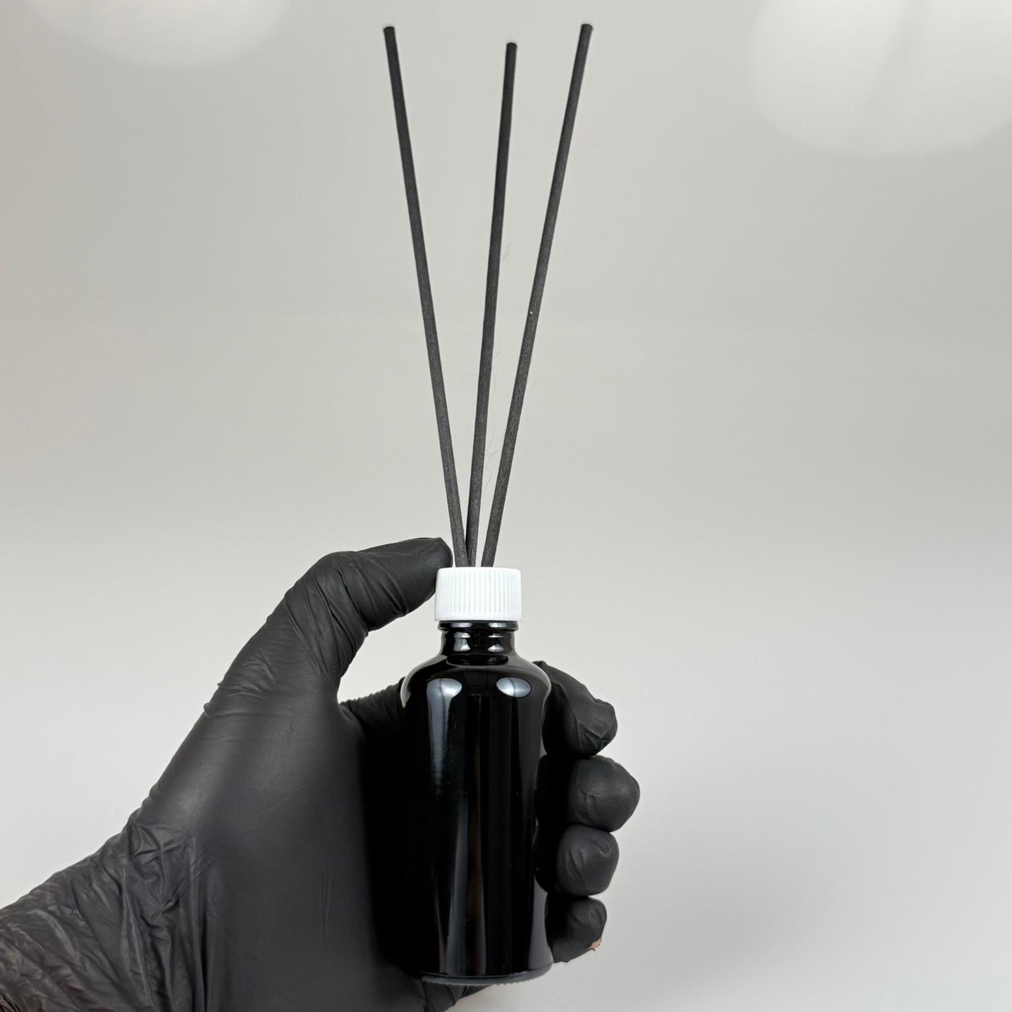 50 CC SİYAH CAM BAMBU ODA KOKUSU ŞİŞESİ - 50 ML ÇUBUKLU BAMBU ODA KOKUSU ŞİŞESİ - DİFÜZÖR ŞİŞE- CAM ŞİŞE + BEYAZ PLASTİK KAPAK + PLASTİK TIPA + 3 ADET FİBER SİYAH BAMBU ÇUBUK