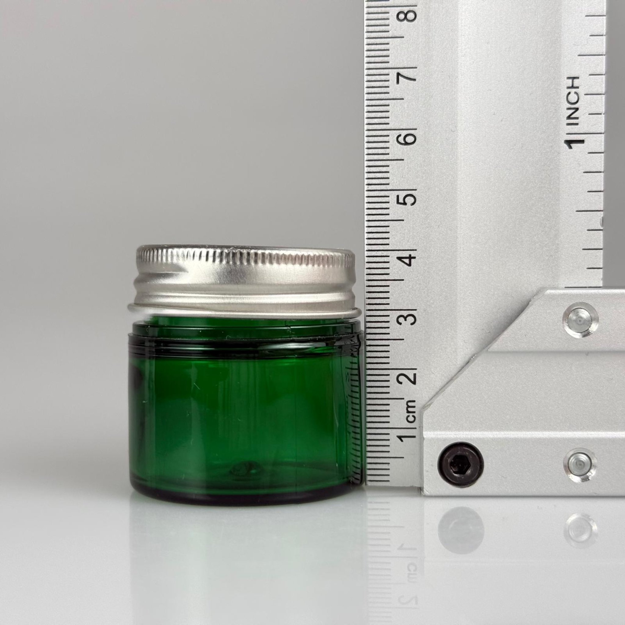 20 CC YEŞİL SERT PLASTİK KAVANOZ - 38 AĞIZ CONTALI GÜMÜŞ METAL KAPAKLI - 20 ml KALIN LÜX Boş Krem, Balm, Peeling, Macun, Pasta, Aromaterapi ve Saç Maskesi Kabı