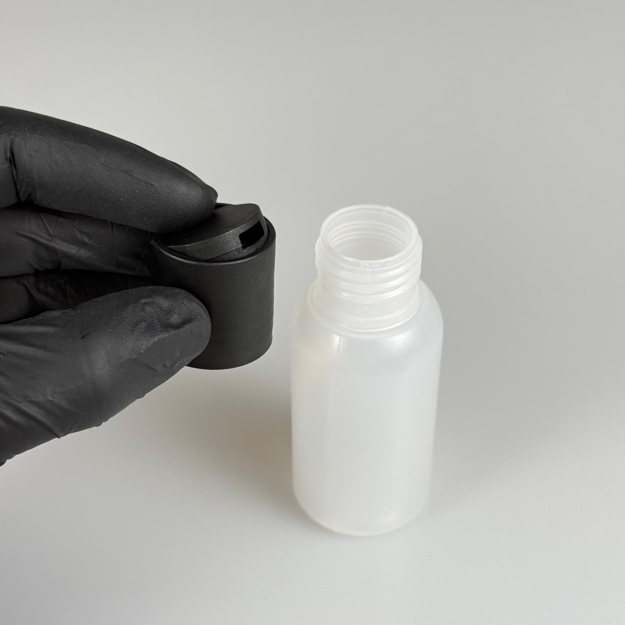 50 ML SIKILABİLİR YUMUŞAK POLİETİLEN PE PLASTİK ŞİŞE - SİYAH DİSKTOP ŞAMPUAN AKITICI - 50 cc sos, yağ, kartuş, mürekkep vb için boş şişeler