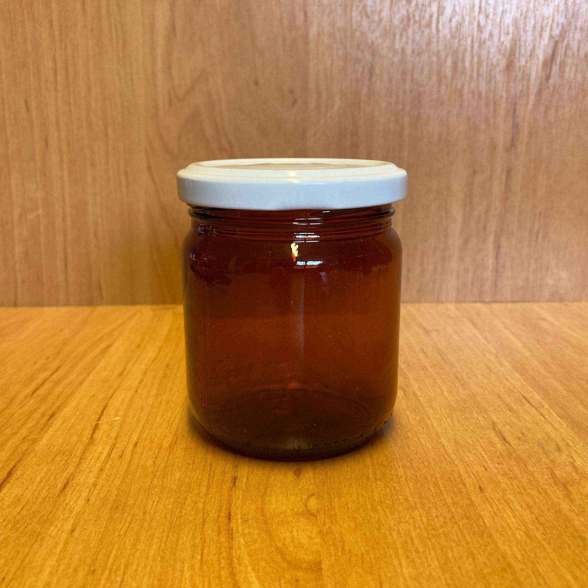 210 CC AMBER CAM KAVANOZ - BEYAZ METAL KAPAKLI - 210 ML KAHVERENGİ CAM KAVANOZ (KARGODA ÇİZİLEBİLİR - İADESİ YOKTUR)