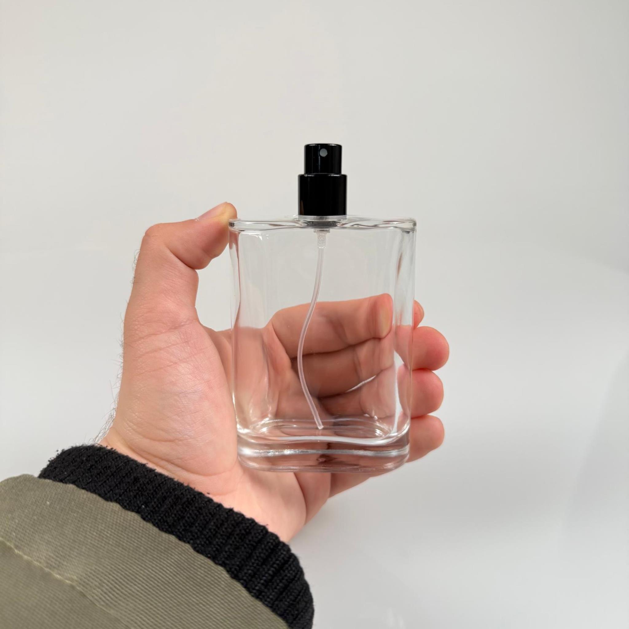 100 ML YASSI MODEL CEO PARFÜM ŞİŞESİ - SİYAH METAL SPREYLİ (AĞIZ 15 MM GEÇME KOLAY KAPAMA)