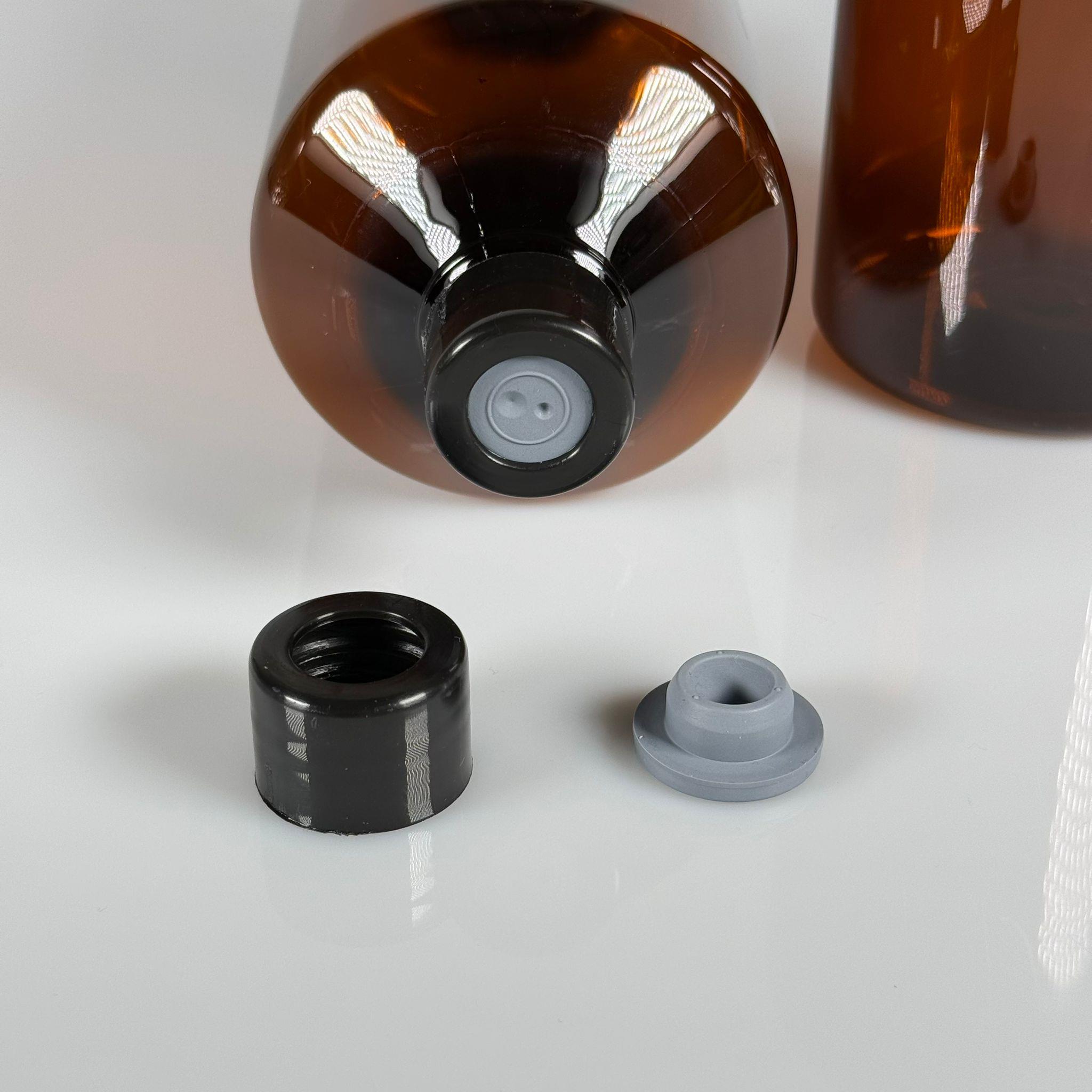 FLAKON ENJEKTÖR SERUM ŞİŞESİ - 1000 ML ECZA PLASTİK PET ŞİŞE + VİDALI DELİKLİ KAPAK (ELLE ÇEVİREREK KAPANIR) + KAUÇUK BUTİL TIPA TAKIM