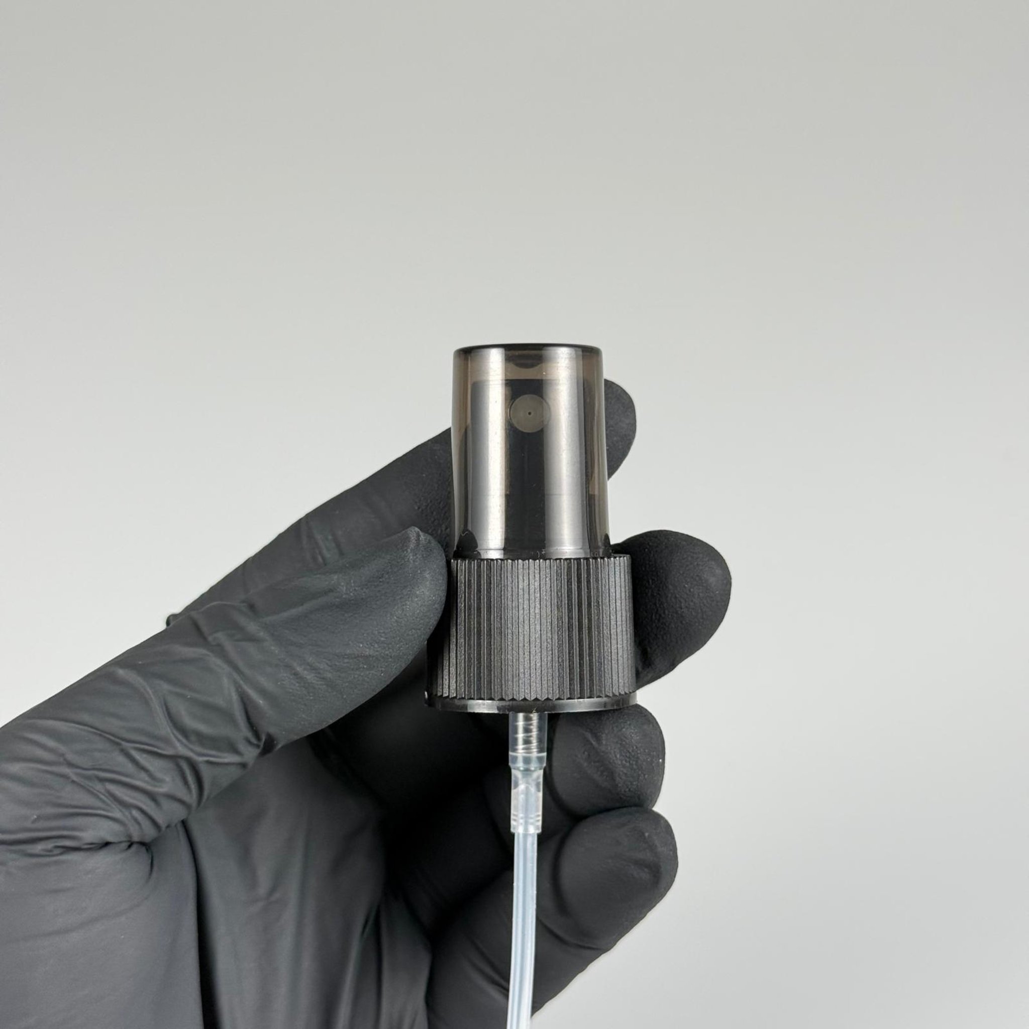 24 MM SPREY PARMAK SPREY SİYAH RENK - 24 MM VALF - ŞEFFAF KAPAKLI