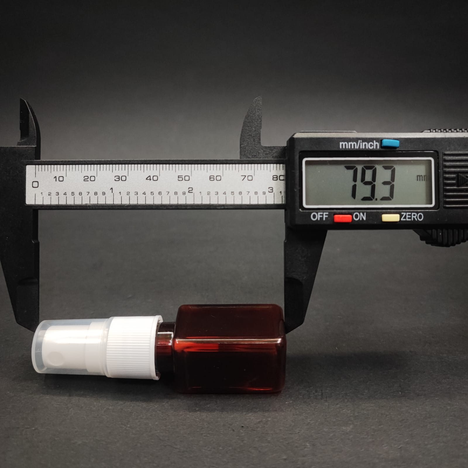 10 CC AMBER KARE PET ŞİŞE - BEYAZ SPREYLİ TESTER 10 ML PLASTİK ŞİŞE