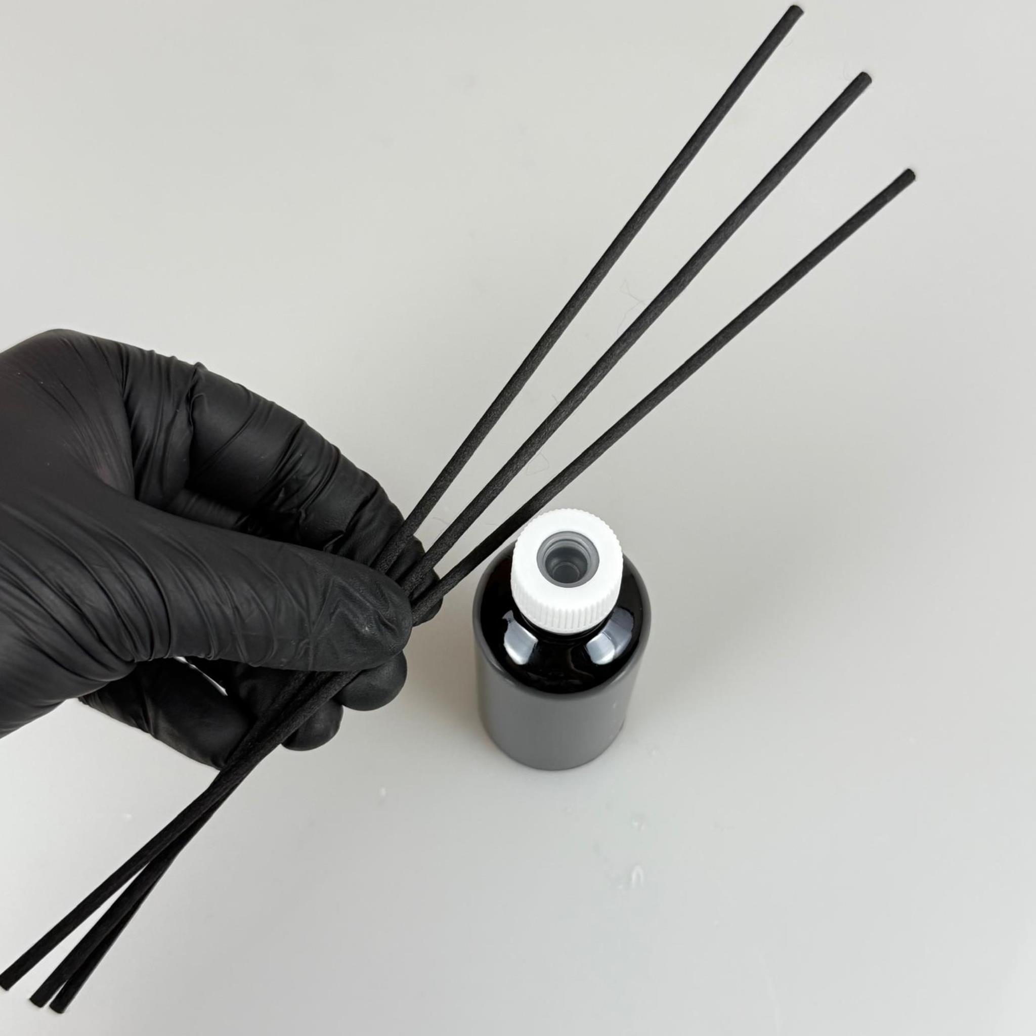 50 CC SİYAH CAM BAMBU ODA KOKUSU ŞİŞESİ - 50 ML ÇUBUKLU BAMBU ODA KOKUSU ŞİŞESİ - DİFÜZÖR ŞİŞE- CAM ŞİŞE + BEYAZ PLASTİK KAPAK + PLASTİK TIPA + 3 ADET FİBER SİYAH BAMBU ÇUBUK