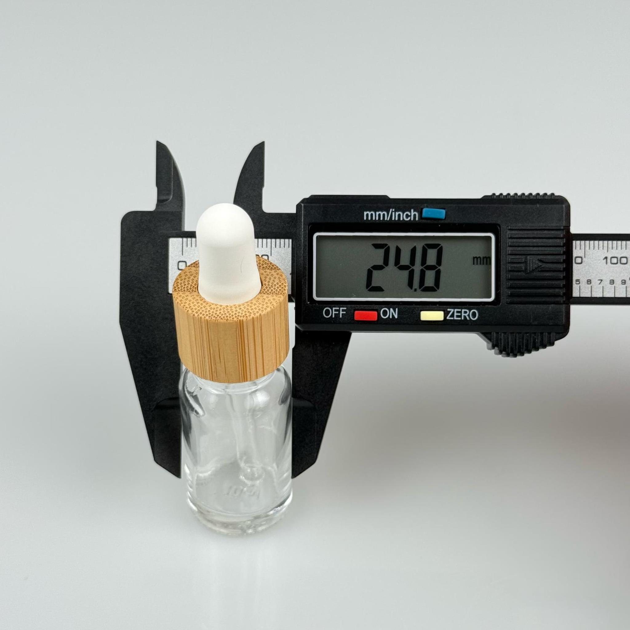 10 CC ŞEFFAF CAM DAMLALIKLI ŞİŞE - BEYAZ EMZİK - BAMBU AHŞAP KAPAK - 10 ML BAMBU KAPAKLI CAM DAMLALIKLI ŞİŞE