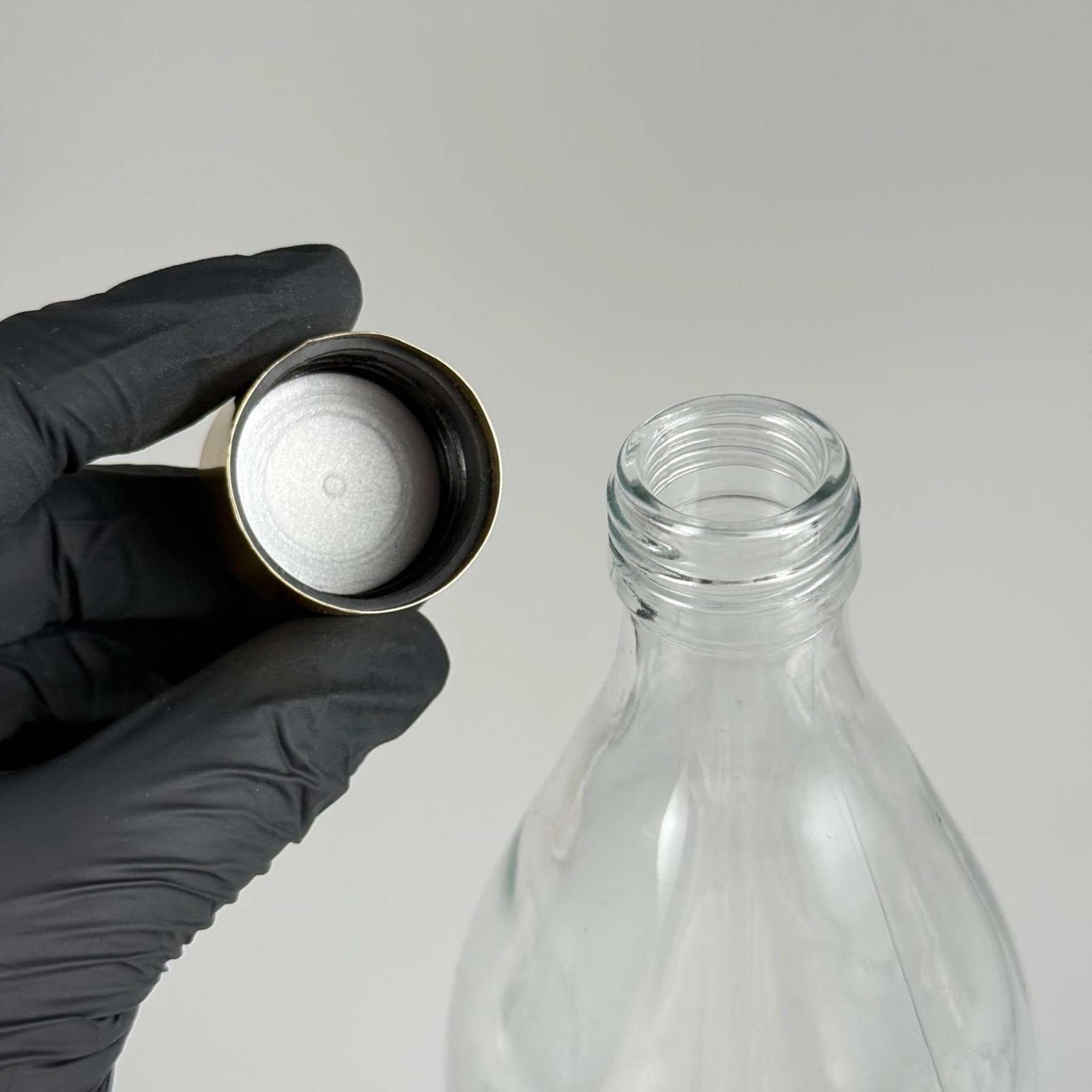 750 CC CAM ŞİŞE + ALÜMİNYUM KAPLAMALI GOLD KAPAKLI TAKIM - 750 ML CAM SU ŞİŞESİ