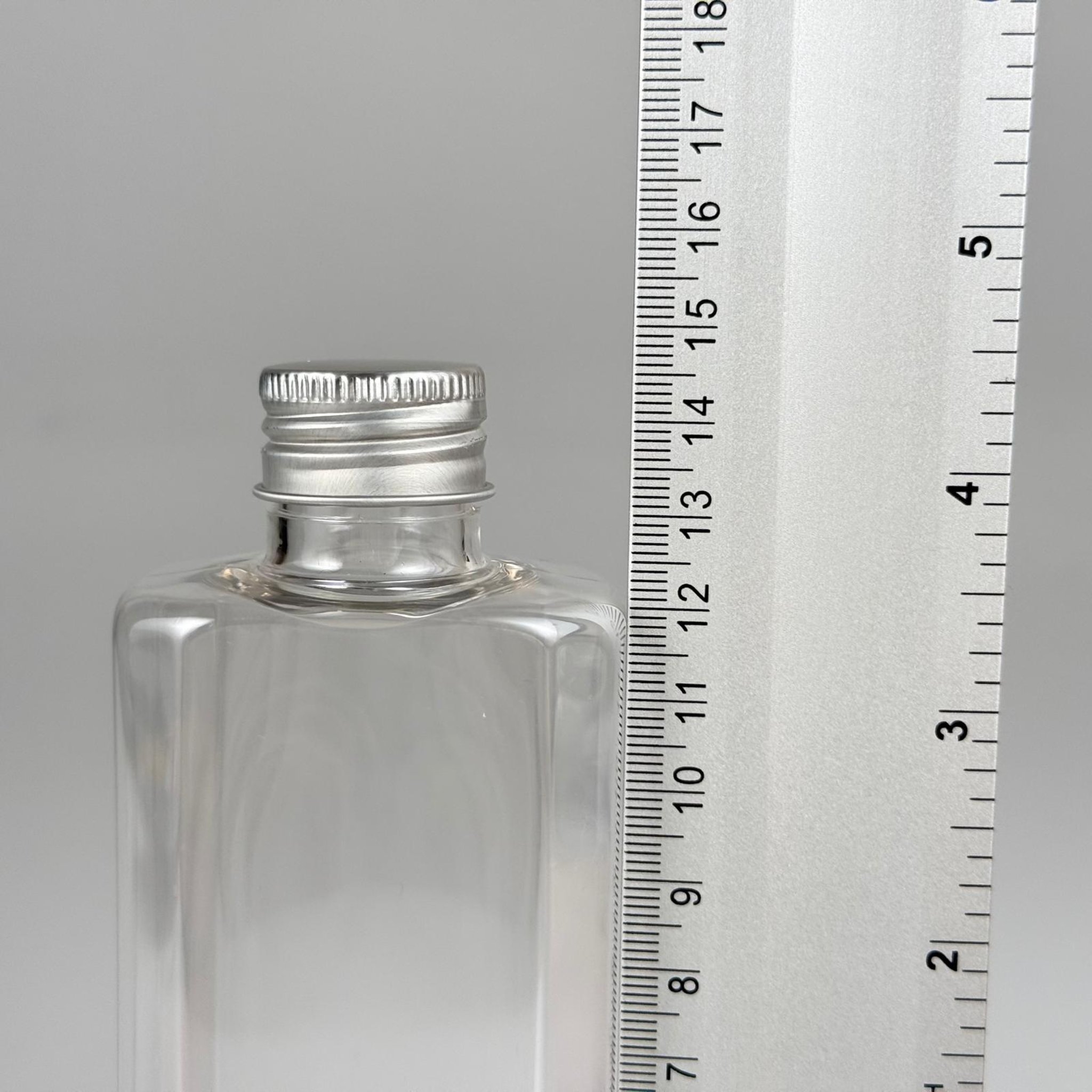 200 CC YASSI MODEL ŞEFFAF PET ŞİŞE (24 AĞIZ) + KÖPÜK CONTALI GÜMÜŞ METAL ALÜMİNYUM KAPAK KOLONYA TIPALI TAKIM - 200 ML KAPAKLI PLASTİK ŞİŞELER