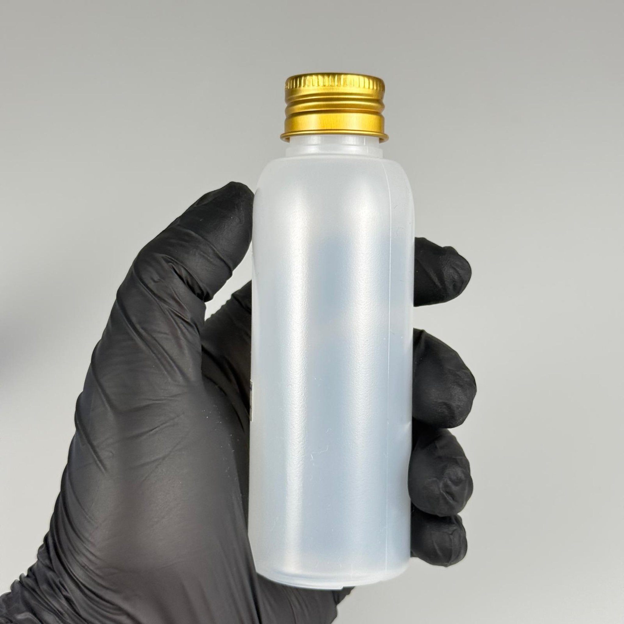 100 ML SIKILABİLİR YUMUŞAK PE POLİETİLEN PLASTİK ASETON ŞİŞESİ ( 24 AĞIZ ) + KÖPÜK CONTALI GOLD METAL ALÜMİNYUM KAPAKLI KOLONYA TIPALI TAKIM - 100 cc sos, yağ, kartuş, mürekkep vb için boş şişeler