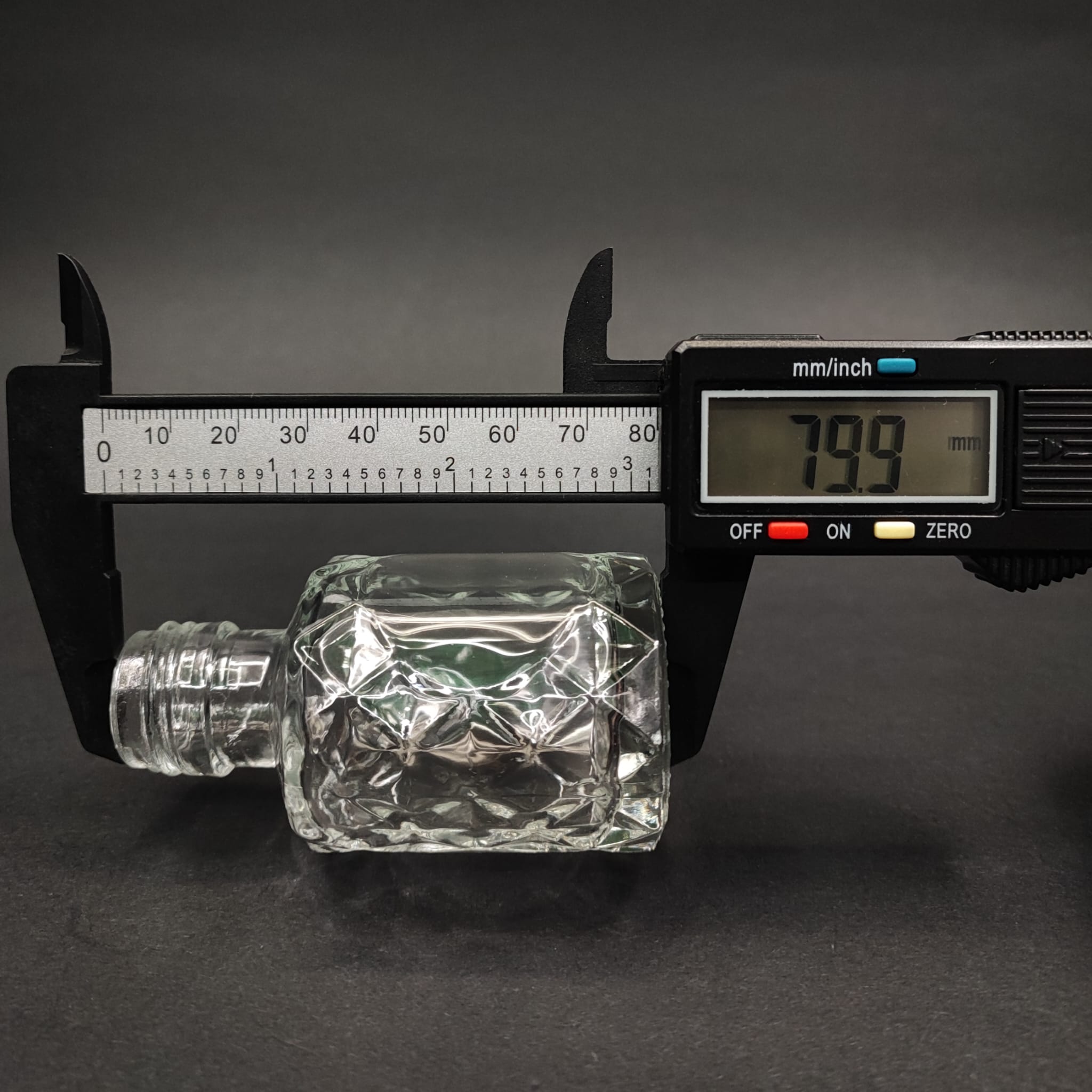 50 CC VELORA CAM ŞİŞE - 24 AĞIZ KAPAKSIZ - 50 ML LÜKS CAM ŞİŞE VİDALI AĞIZ
