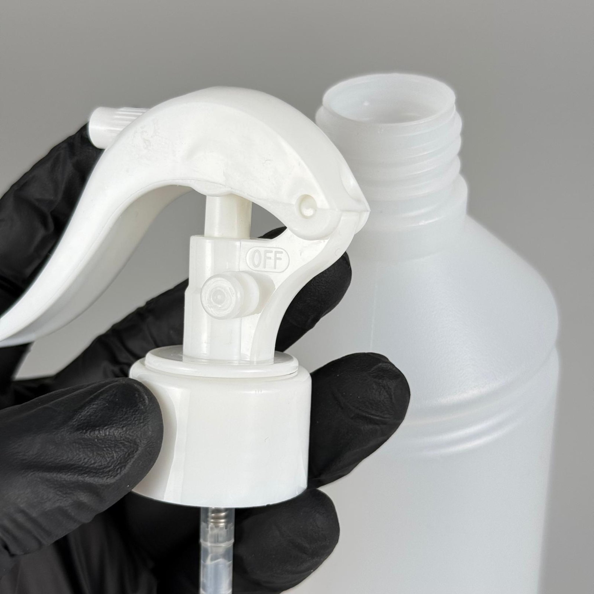 500 CC TİNER ŞİŞESİ - BEYAZ TRİGER TETİK SPREYLİ (DUMAN PÜSKÜRTÜR) - 500 ML KİMYASALA DAYANIKLI PLASTİK ŞİŞE - 0,5 LT POLİETİLEN ŞİŞE