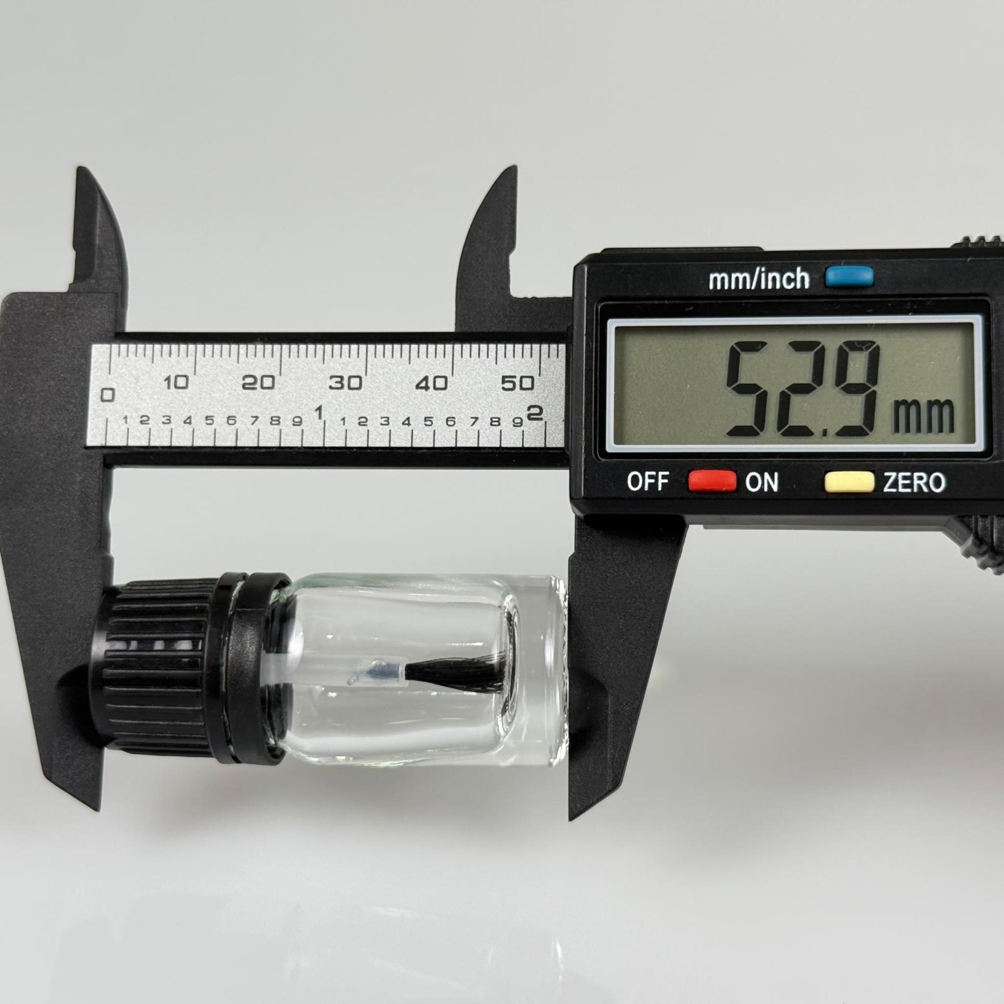 5 CC FIRÇALI CAM ŞİŞE - ŞEFFAF - 5 ML SİYAH KAPAKLI FIRÇALI CAM ŞİŞE - CAM OJE ŞİŞESİ FIRÇALI BEYAZ KAPAKLI TAKIM - BOŞ OJE ŞİŞESİ, FIRÇALI ŞİŞE, OTOMOTİV VE MOBİLYA İÇİN RÖTÜŞ BOYA ŞİŞESİ VB. ÇOK AMAÇLI FIRÇALI ŞİŞE