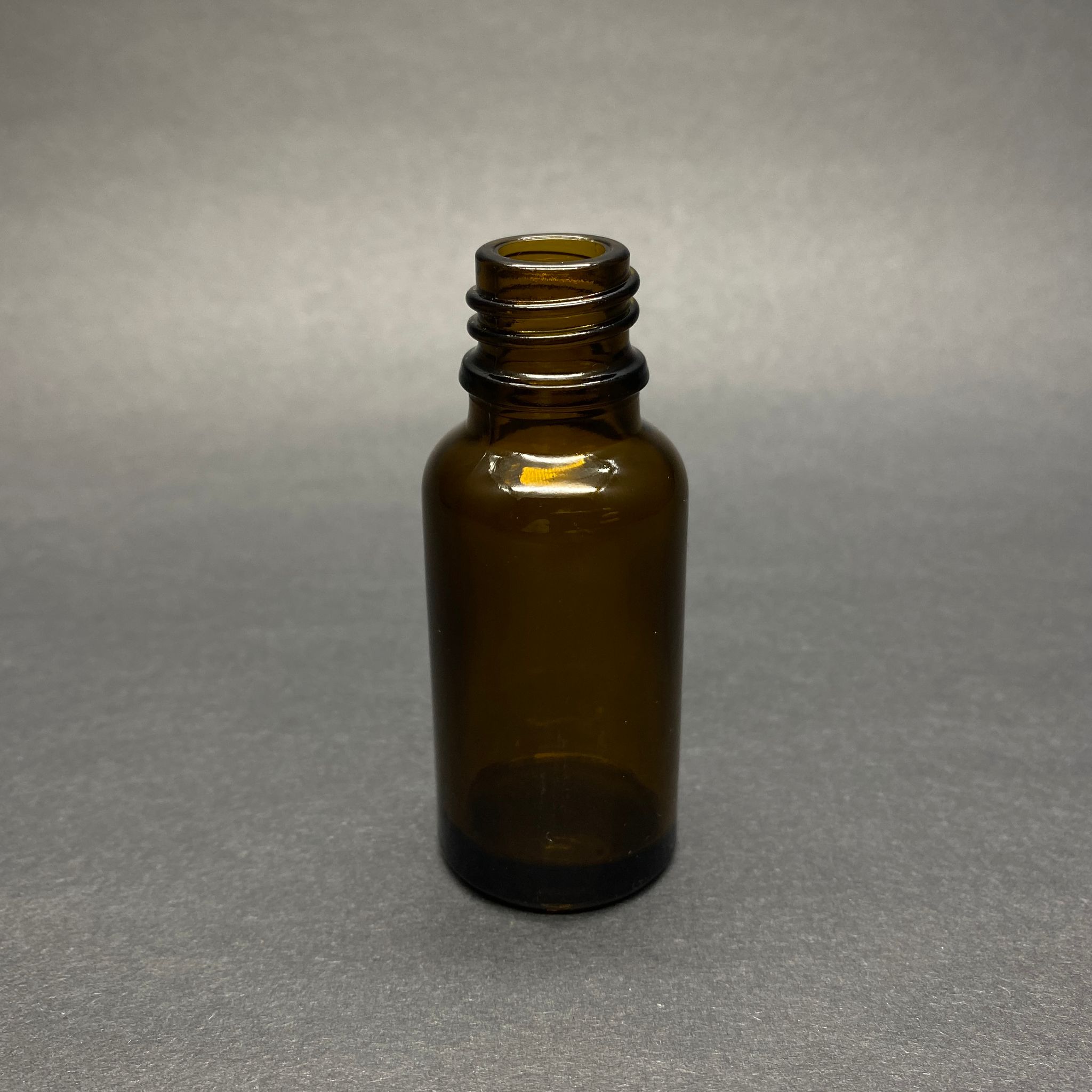 20 CC AMBER CAM ŞİŞE KAPAKSIZ (18 AĞIZ) - 20 ML KAHVERENGİ DROPPER ŞİŞE - ŞİŞECAM ÜRÜN KODU: 762302 İLE EŞDEĞERDİR