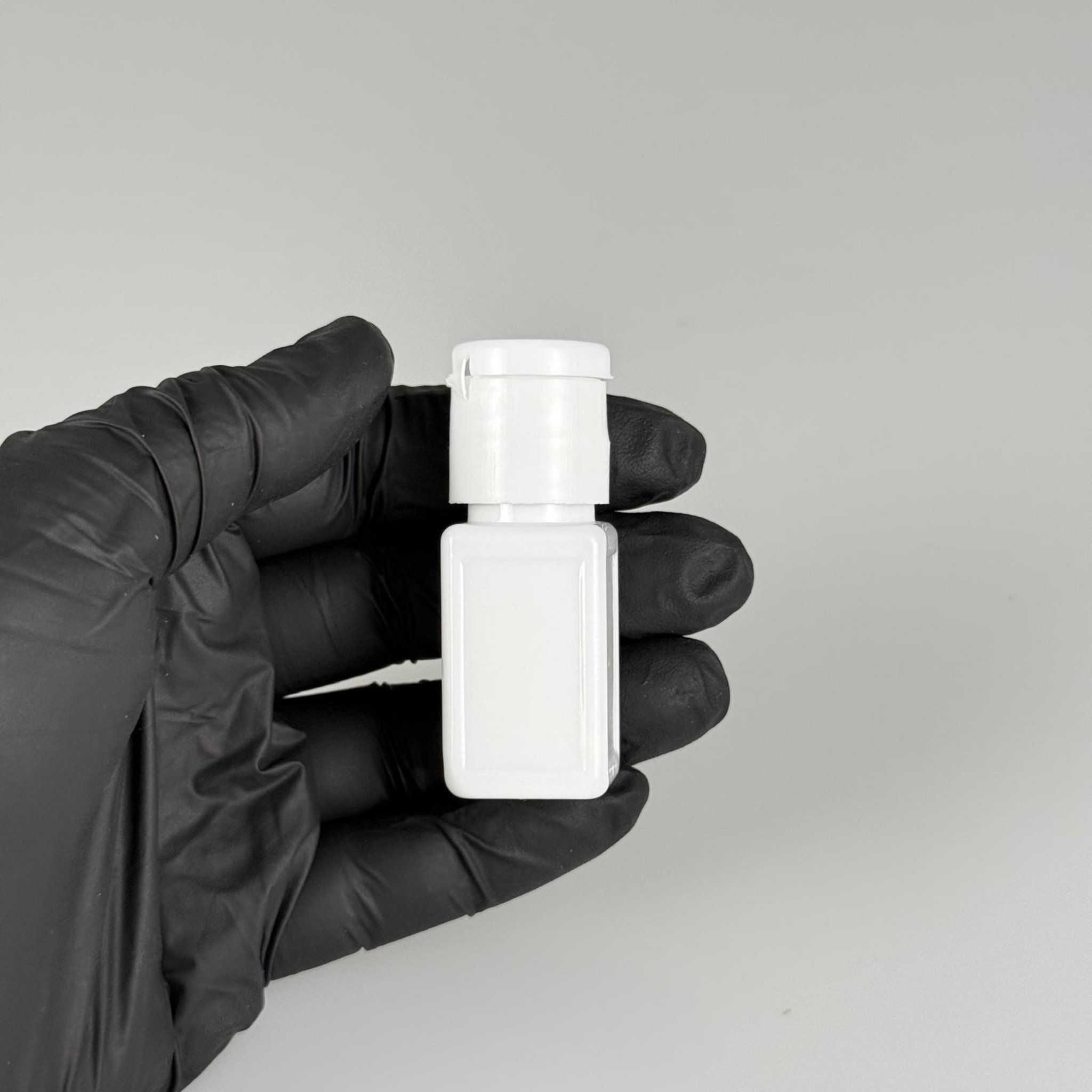 10 ML AÇILIR KAPAKLI BEYAZ KARE PET ŞİŞE - 10 CC BEYAZ ŞİŞE + BEYAZ FLİPTOP KAPAKLI TAKIM