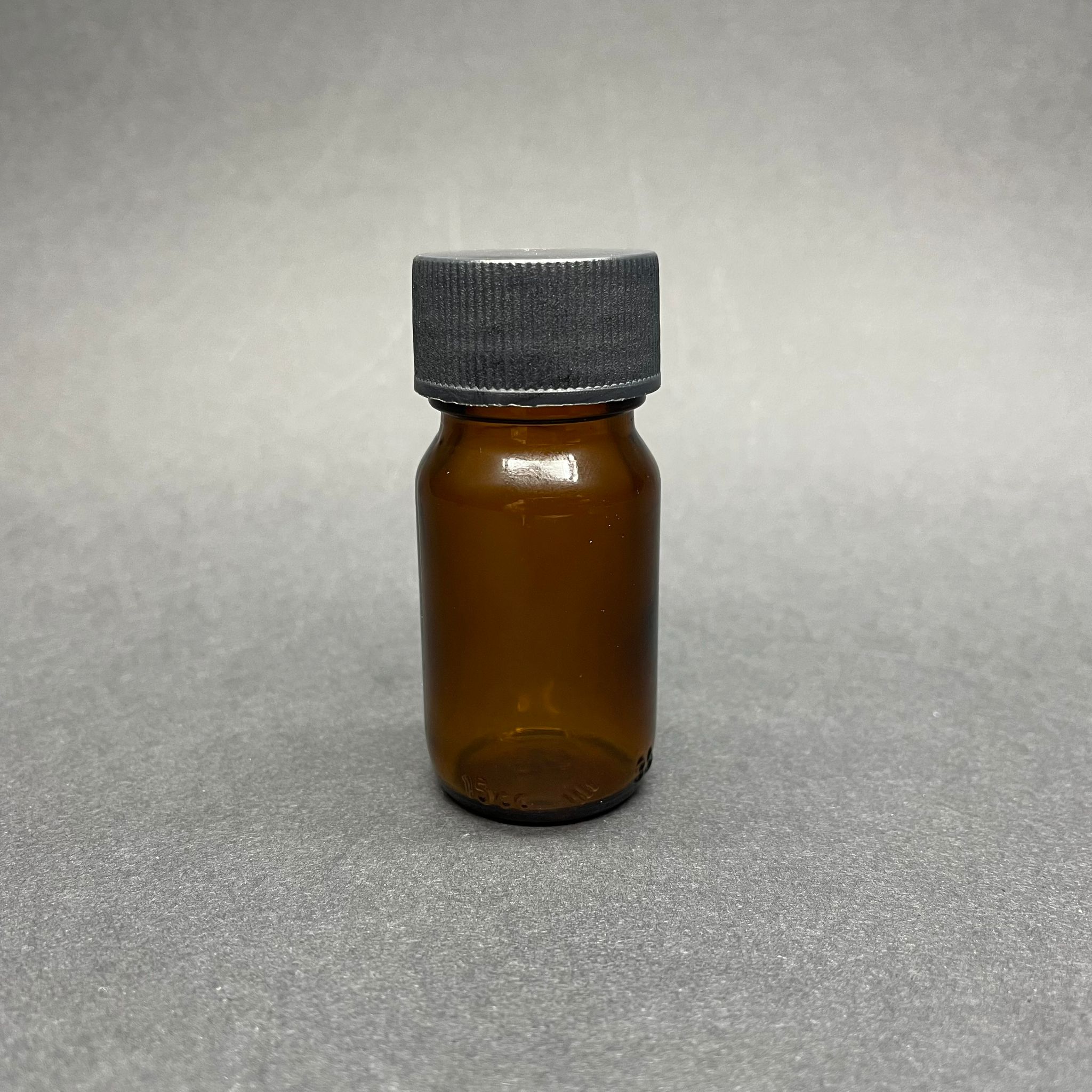 15 CC AMBER CAM ŞİŞE SİYAH CONTALI KAPAKLI (25 AĞIZ) - 15 ML ECZA ŞİŞESİ