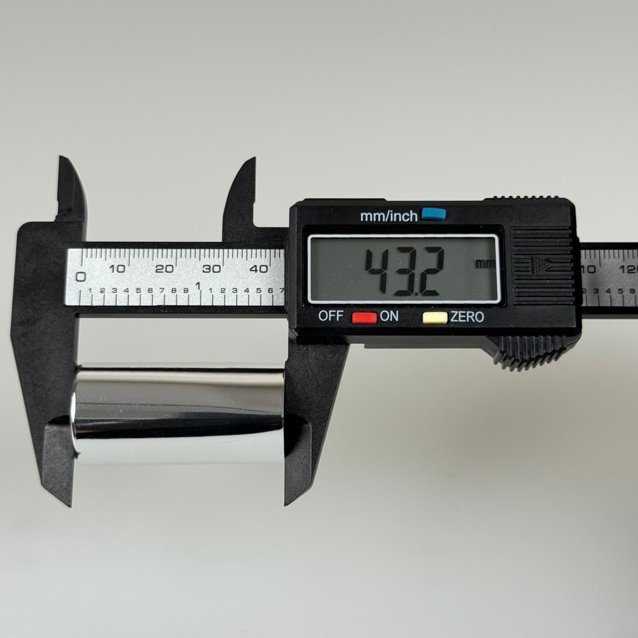 METAL KORUYUCU KAPAK GÜMÜŞ RENK (18 MM DAMLALIK VE SPREY ÜZERİNE)