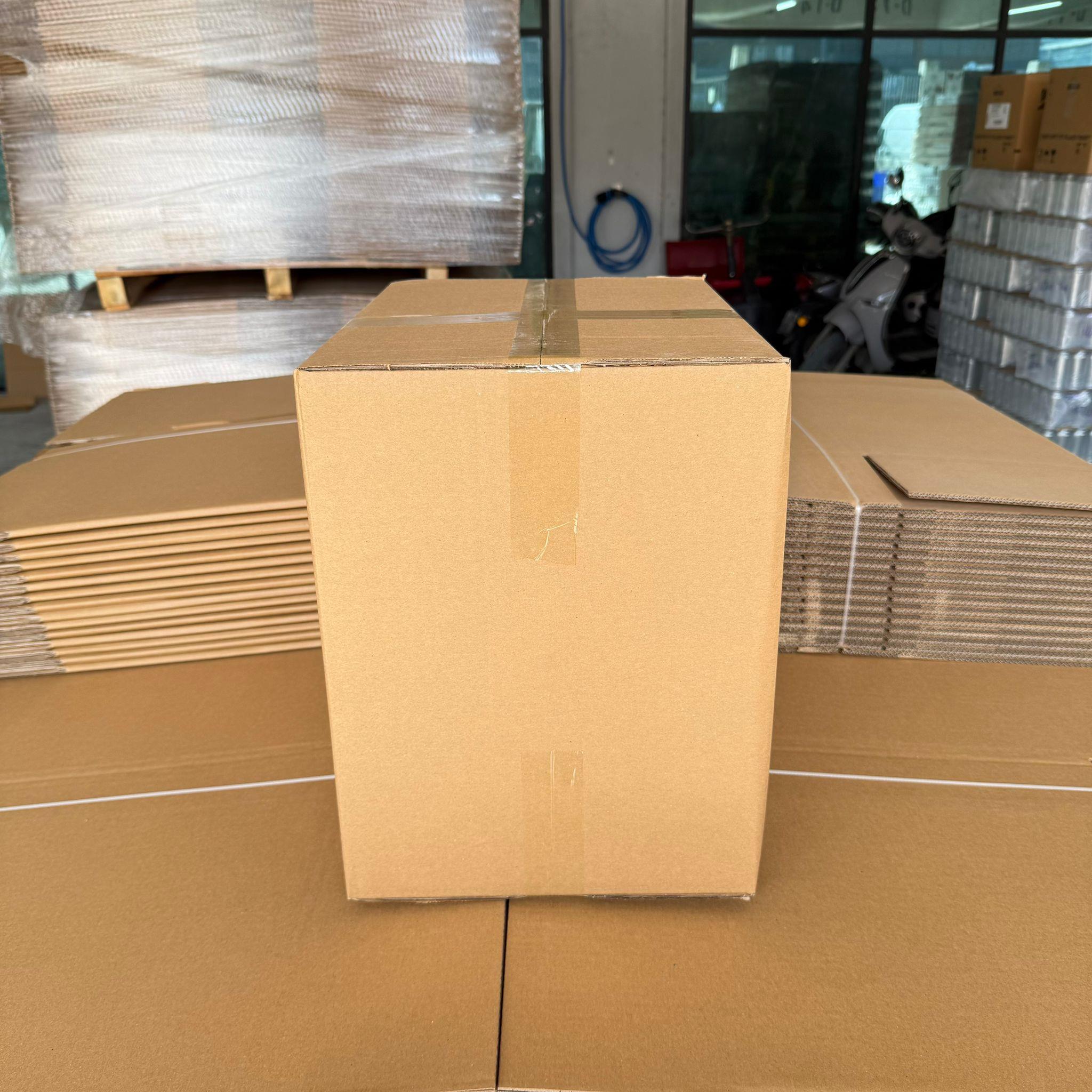 40*30 CM 40 CM YÜKSEKLİK KARTON KUTU - ÇİFT OLUKLU KALIN MUKAVEMETLİ, HİÇ KULLANILMAMIŞ - BOŞ KARTON KUTU - BOŞ KOLİ - KARTON KOLİ - TAŞINMAK İÇİN KOLİ -  BURSA DEPOMUZDAN ALABİLİRSİNİZ