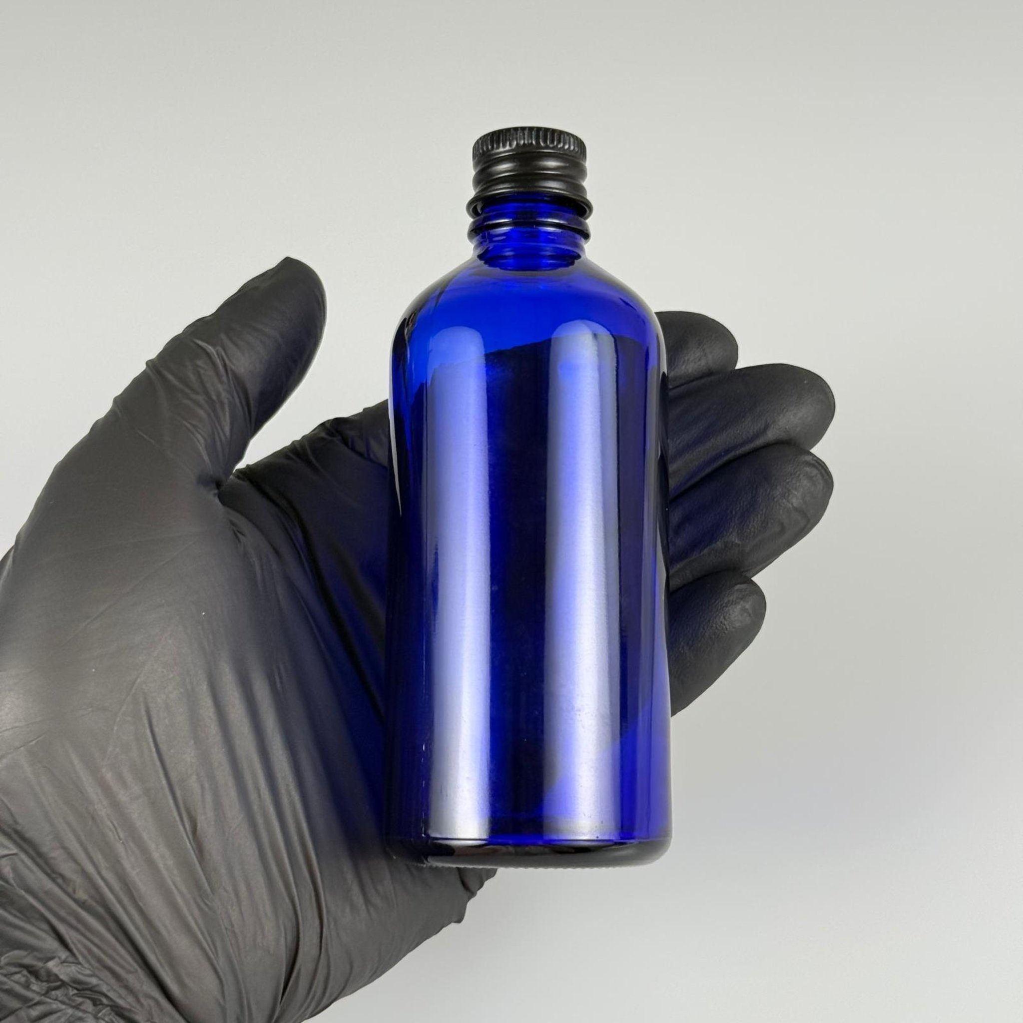 100 CC MAVİ CAM ŞİŞE + KÖPÜK CONTALI SİYAH ALÜMİNYUM METAL + DAMLALIKLI KOLONYA TIPALI KAPAKLI TAKIM - 100 ML MAVİ CAM ŞİŞE