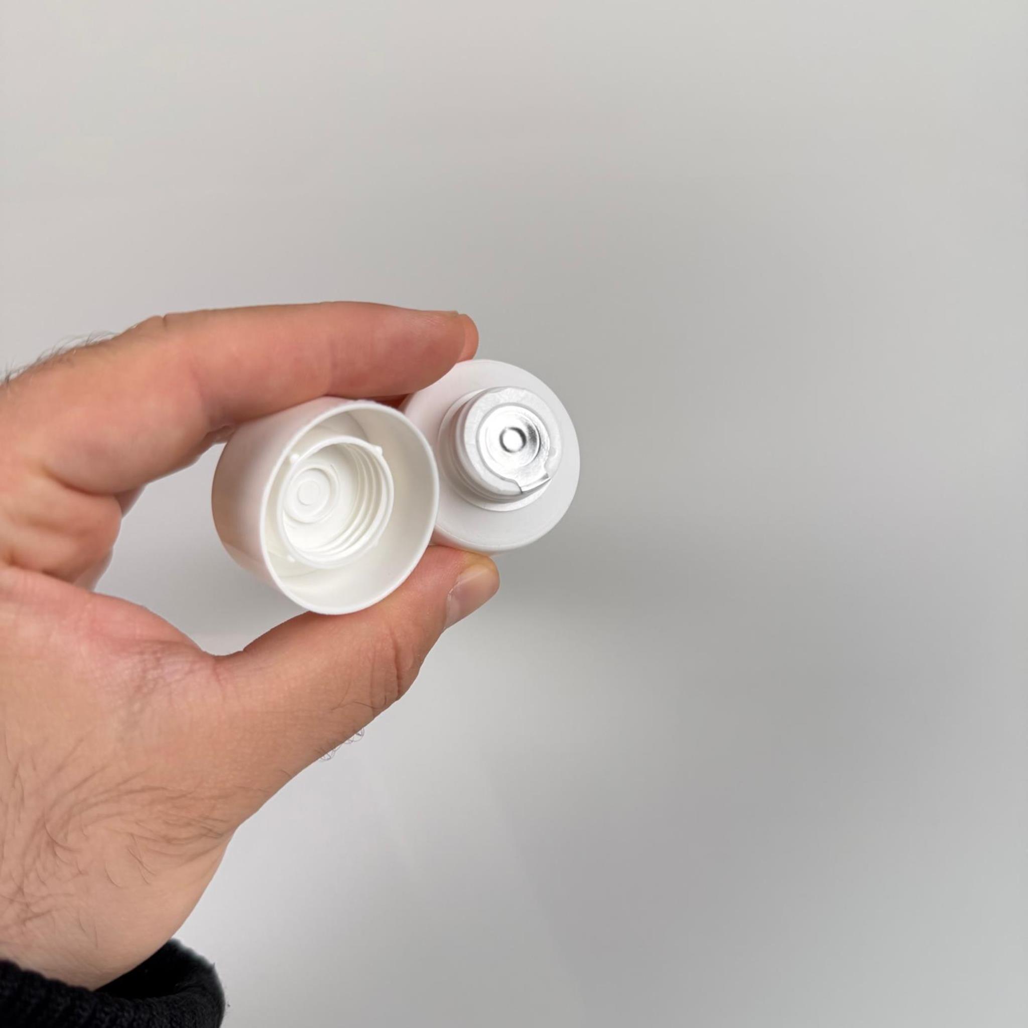 KOZMETİK İÇİN BEYAZ BOŞ KREM TÜPÜ KAPAKLI - 100 ML - MERHEM TÜPÜ - LİPGLOSS TÜP - DUDAK PARLATICISI TÜPÜ - BAL DOLUMU İÇİN PLASTİK TÜP  - DÜZ - ALTI AÇIK ELLE KAPANMAZ ISITICI GEREKİR