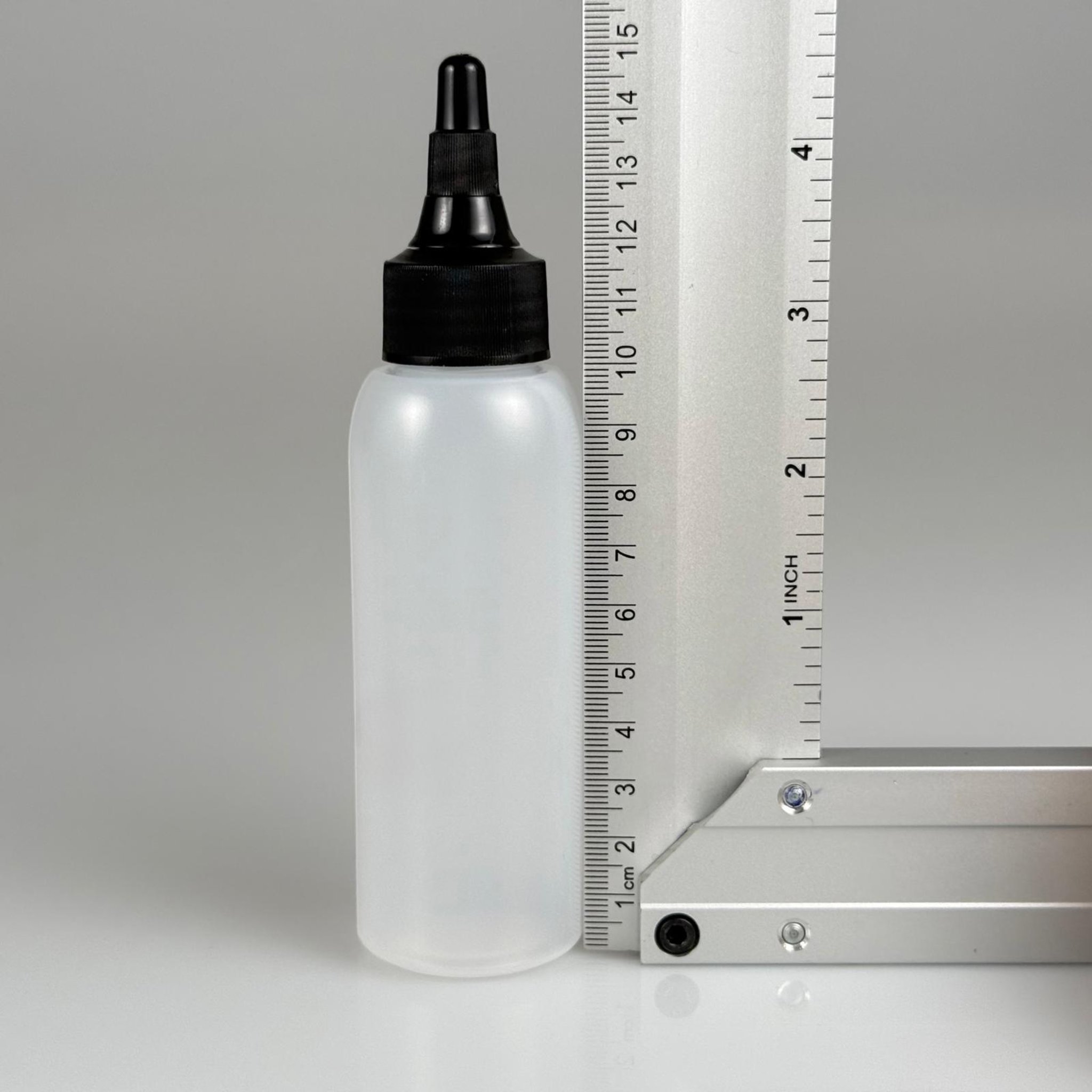 100 ML SIKILABİLİR YUMUŞAK PE POLİETİLEN PLASTİK ŞİŞE - SİYAH ASANSÖR SİVRİ KARTUŞ KAPAKLI - 100 cc sos, yağ, kartuş, mürekkep vb için boş şişeler
