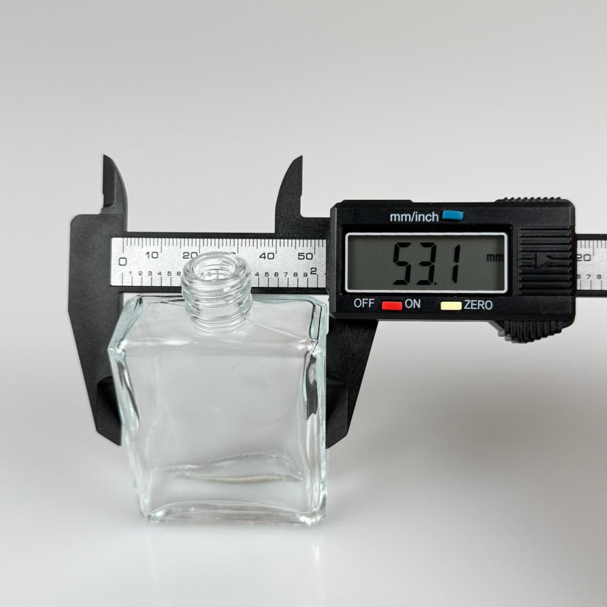 40 CC YASSI DİKDÖRTGEN KÖŞELİ KISA CAM ŞİŞE - 18 MM AĞIZ - 40 ML PRESTİJLİ ŞİŞE