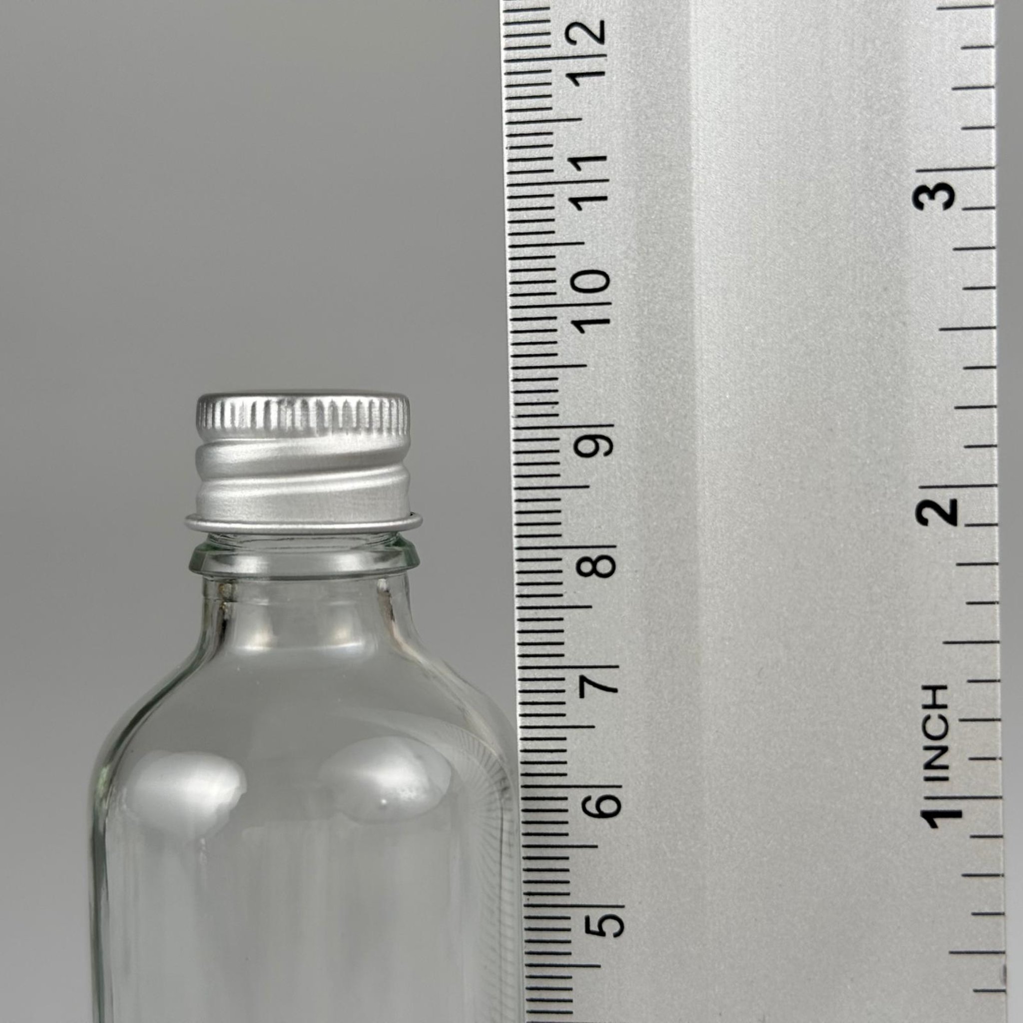 50 CC ŞEFFAF CAM ŞİŞE + KÖPÜK CONTALI GÜMÜŞ ALÜMİNYUM METAL KAPAKLI + DAMLALIKLI KOLONYA TIPALI TAKIM - 50 ML ŞEFFAF CAM ŞİŞE