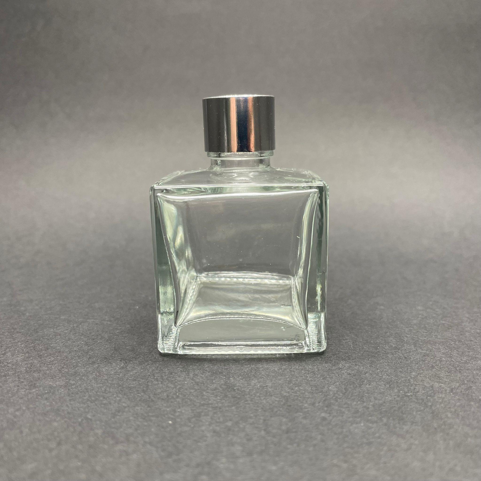 50 CC KARE BAMBU CAM BAMBU ODA KOKUSU ŞİŞESİ - 50 ML KÖŞELİ BAMBU ODA KOKUSU ŞİŞESİ - DİFÜZÖR ŞİŞE- CAM ŞİŞE + GÜMÜŞ METAL KAPAK + PLASTİK TIPA