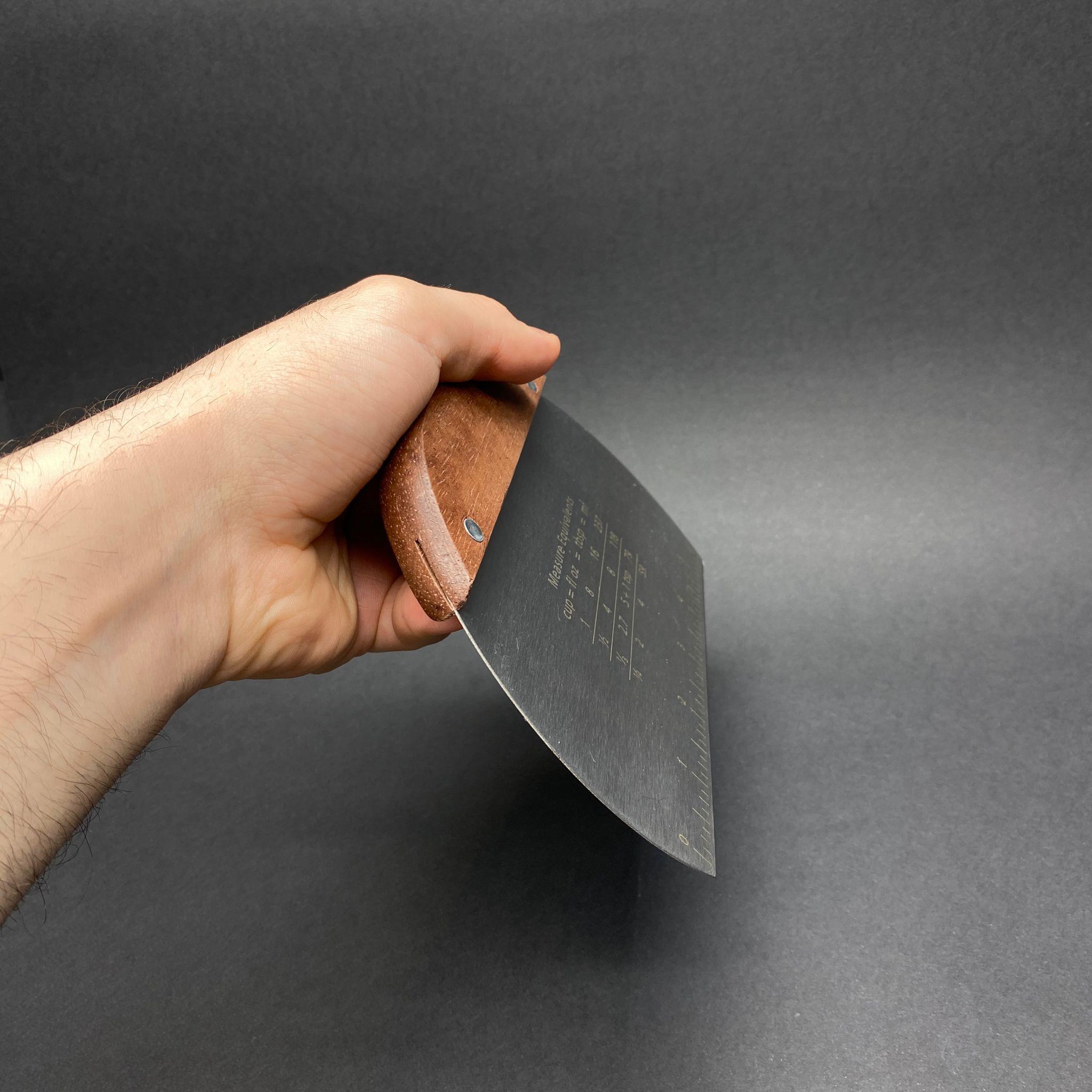 SPATULA -ÇELİK (AHŞAP SAPLI) - HAMUR KESİCİ -DÜZ - HAMUR KAZIYICI - ÖLÇÜLÜ 14 CM - Pasta Ve Pastacılık İçin Çelik Şekillendirici Ve Hamur Porsiyonlayıcı