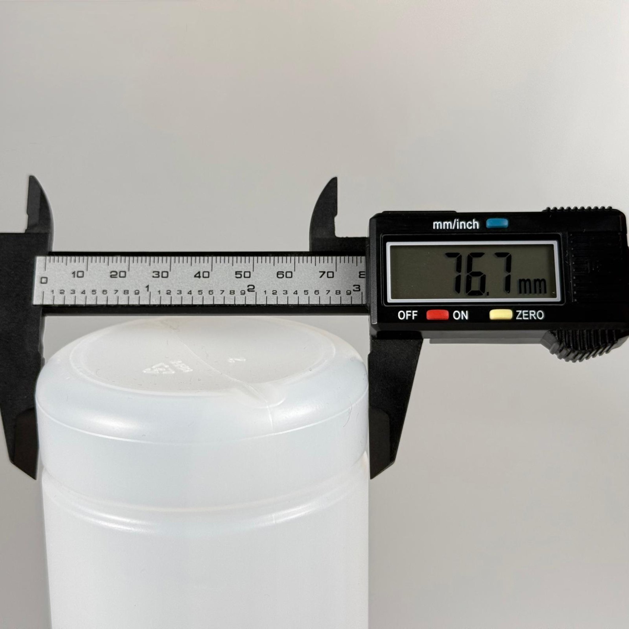 1000 CC UZUN TİNER ŞİŞESİ - KÖPÜK CONTALI BEYAZ KAPAKLI + AKITICILI SİVRİ SARI KARTUŞ KAPAKLI - 1000 ML KİMYASALA DAYANIKLI PLASTİK ŞİŞE - 1 LT POLİETİLEN ŞİŞE UZUN
