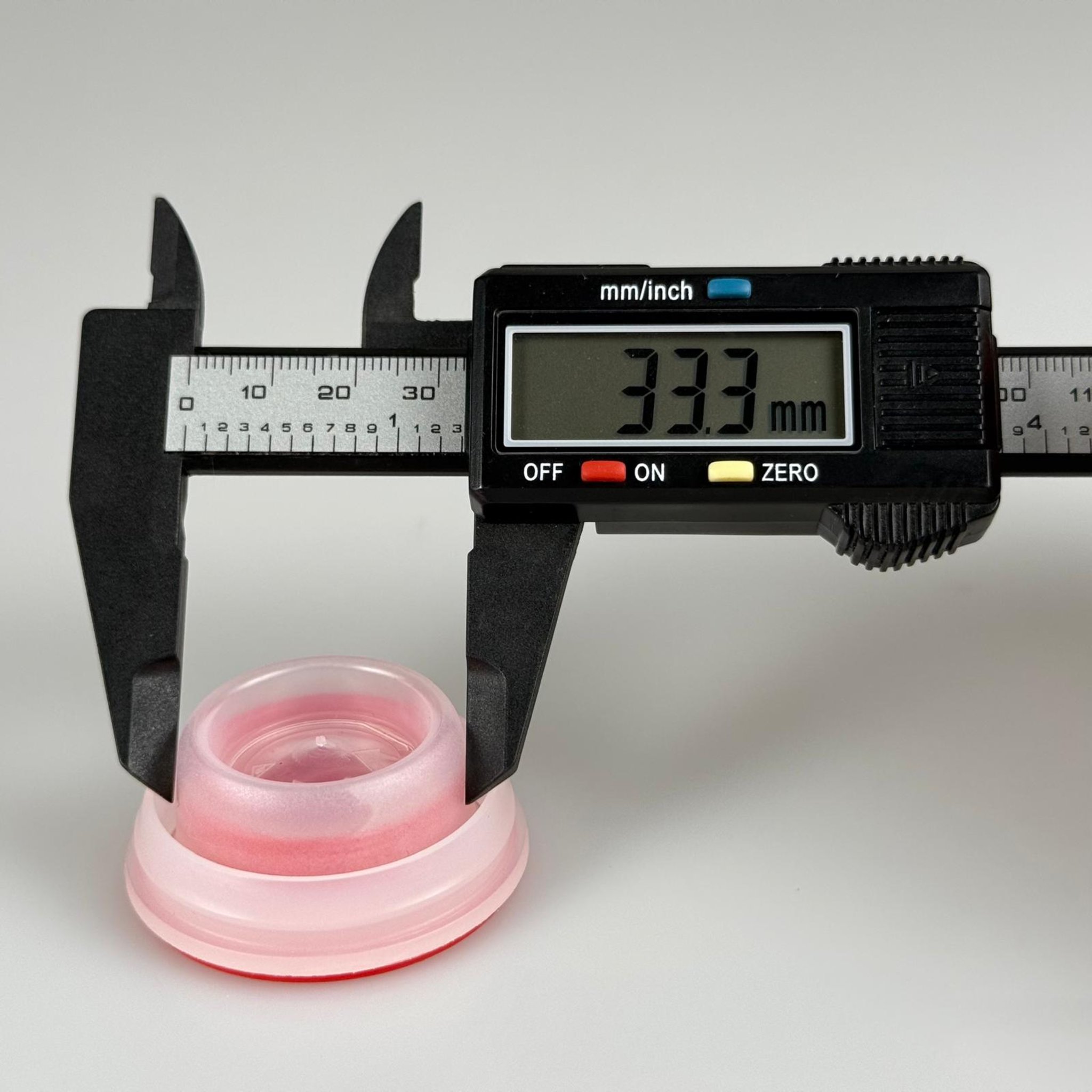 42 MM P2 K NATÜREL KIRMIZI BERİCAP (YAĞ TENEKE İÇİN) - TENEKE İÇİN PLASTİK KAPAK - YEDEK YAĞ TENEKE KAPAĞI - Çakma Metal TENEKE Kapağı