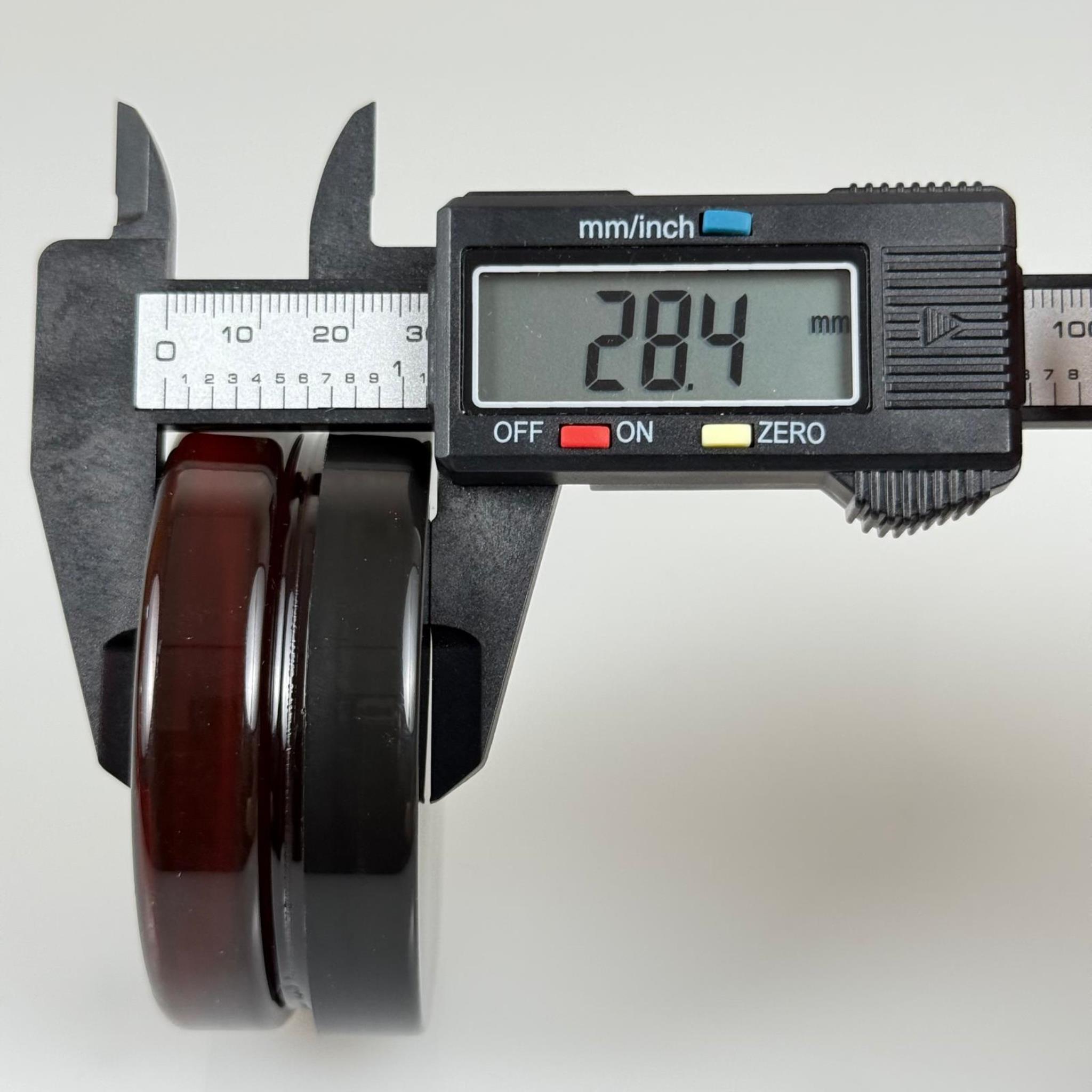 50 ML SERT PET KAVANOZ + SİYAH PLASTİK KAPAK + İÇ TIPA - 50 CC KALIN AMBER PLASTİK KAVANOZ SİYAH PLASTİK KAPAKLI İÇ TIPALI TAKIM - KREM KAVANOZLARI